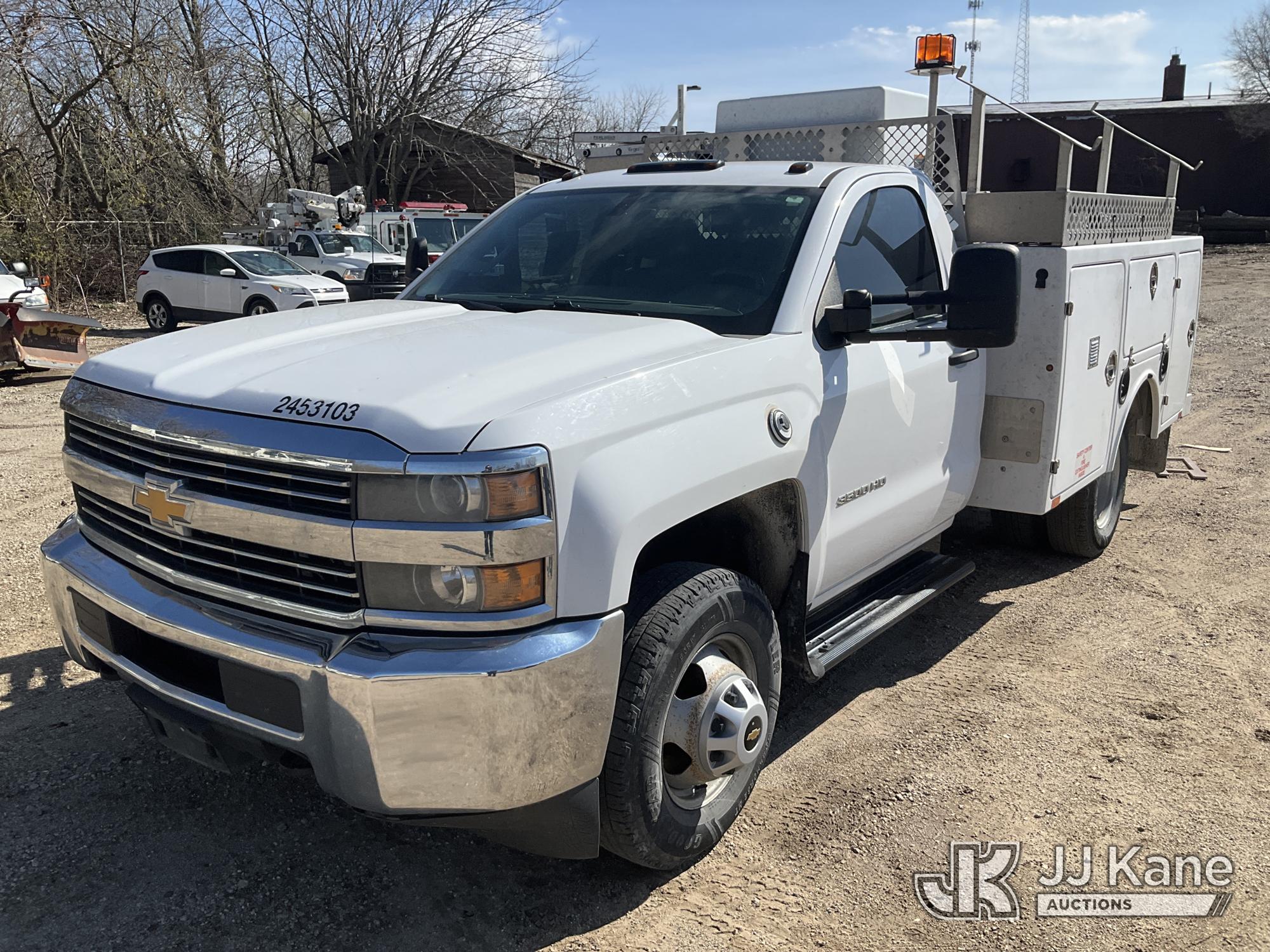 Photo of a 2015 Chevrolet Silverado 3500HD 4x4