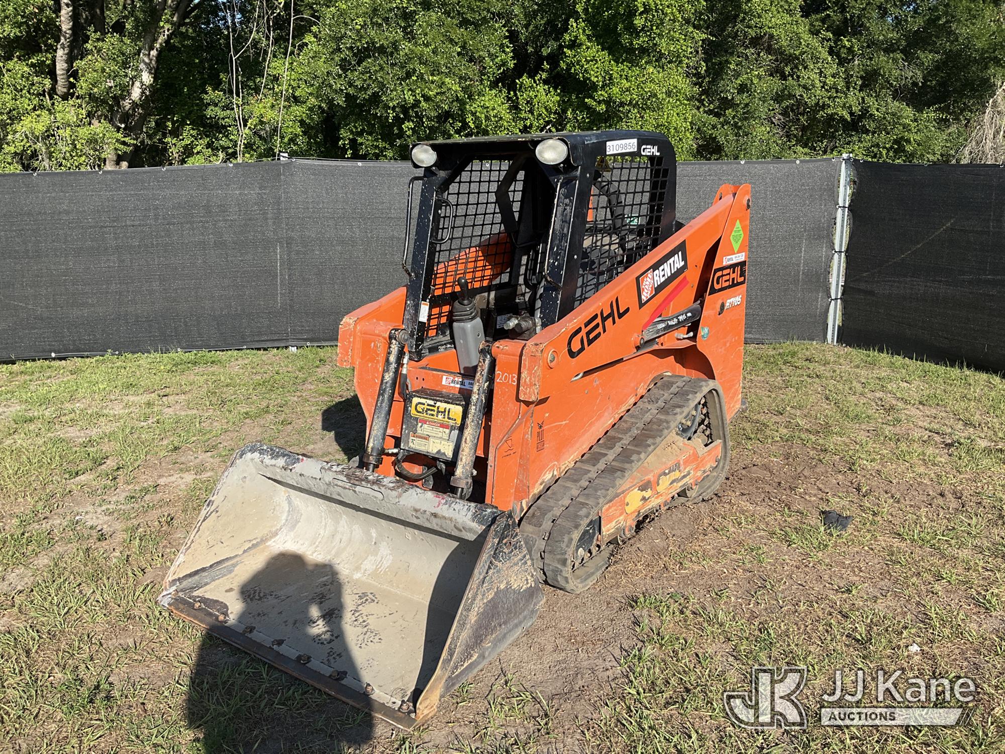 Photo of a 2021 Gehl RT105