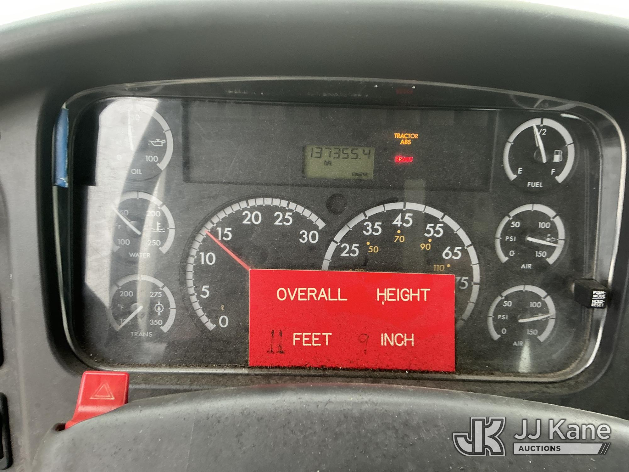 2006 Freightliner M2 106