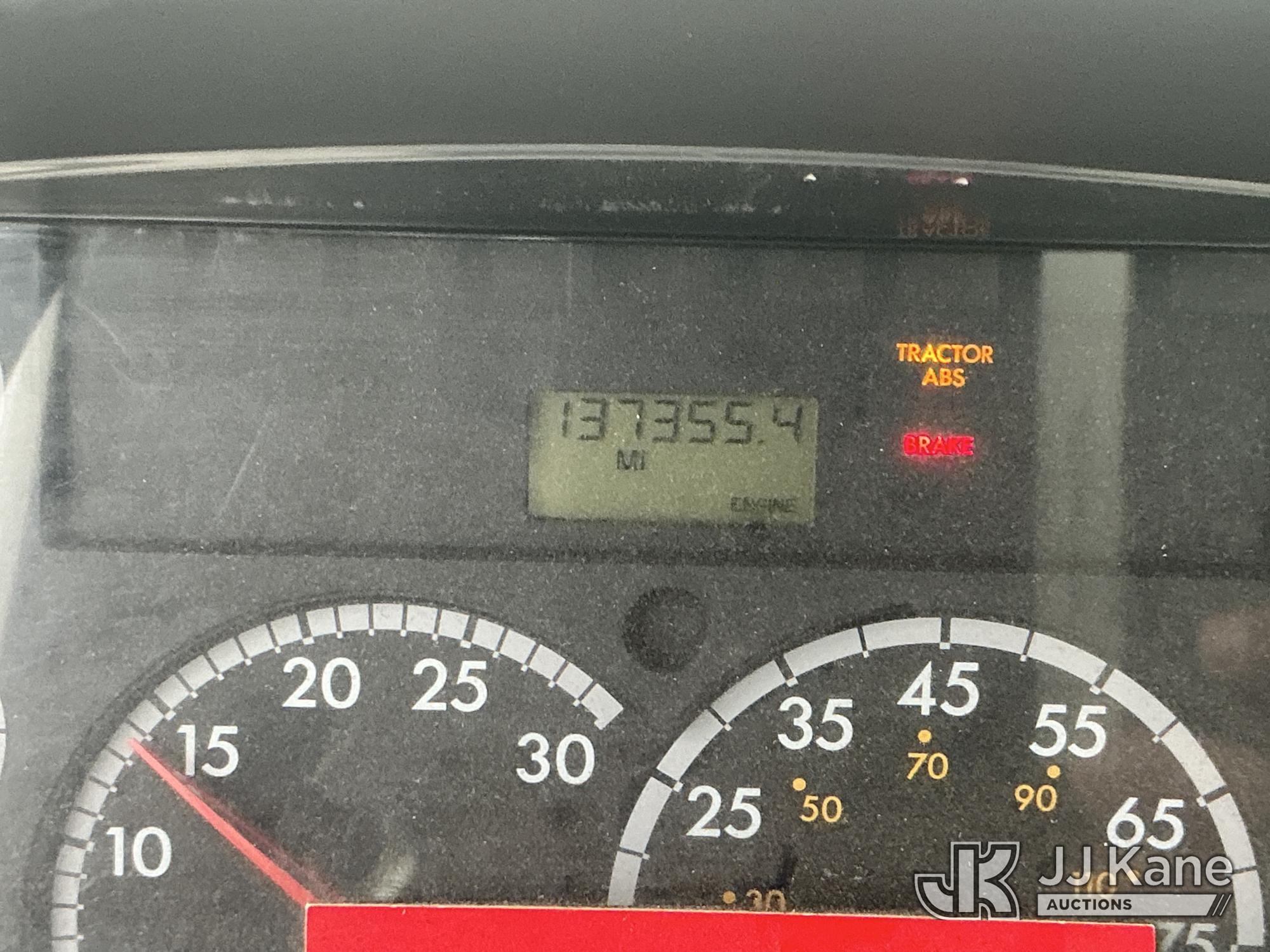 2006 Freightliner M2 106