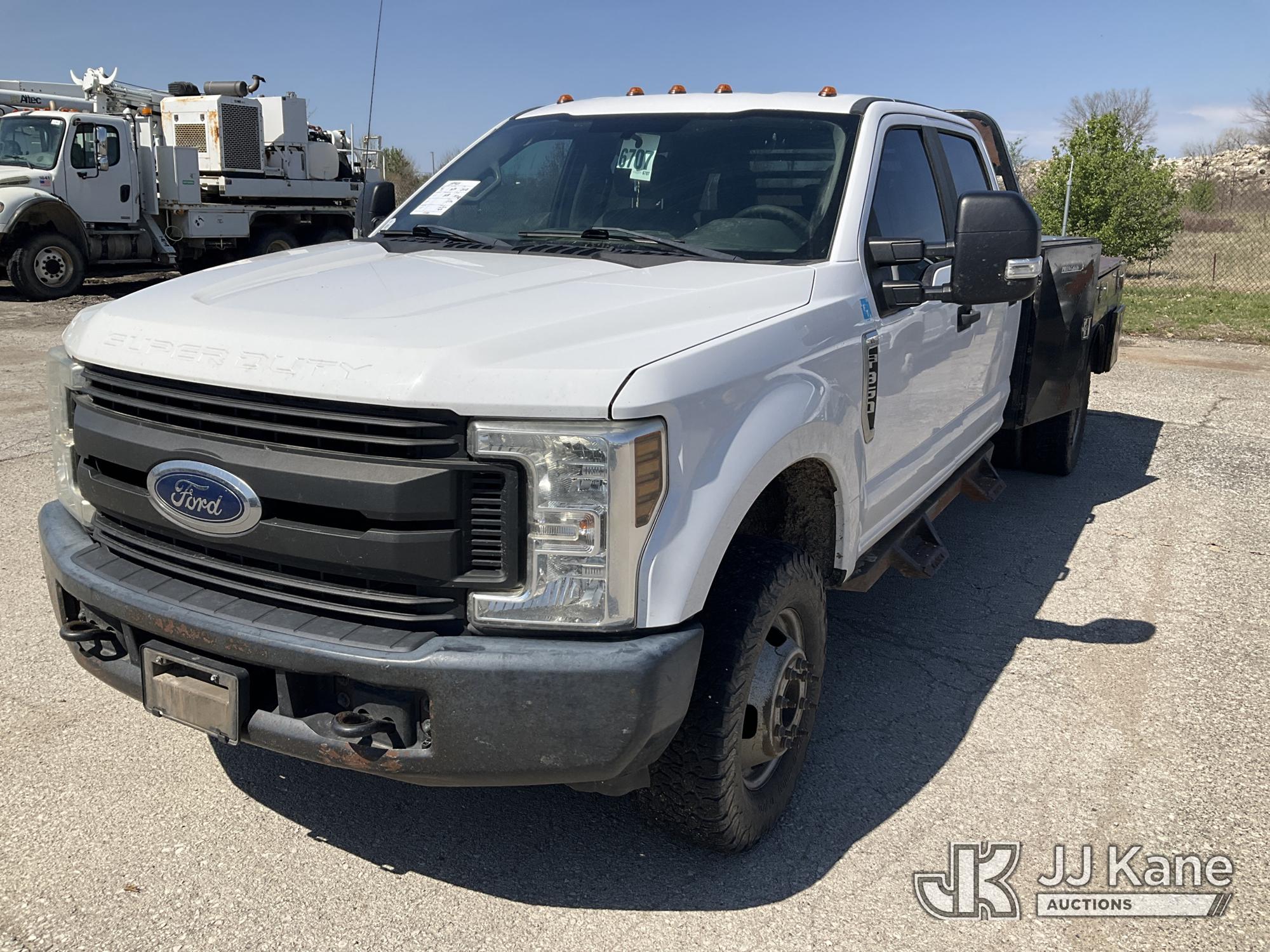 Photo of a 2018 Ford F-350 SD
