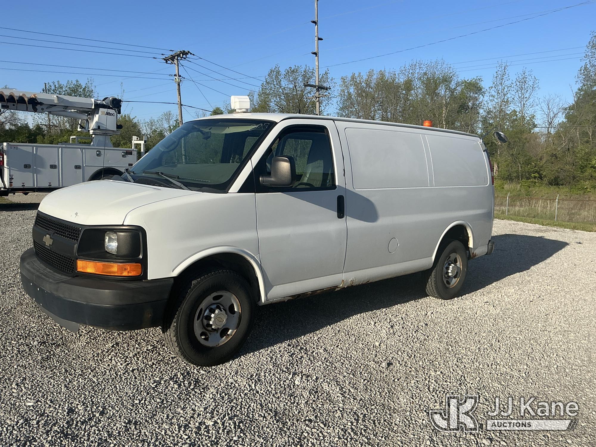 Photo of a 2011 Chevrolet Express G2500