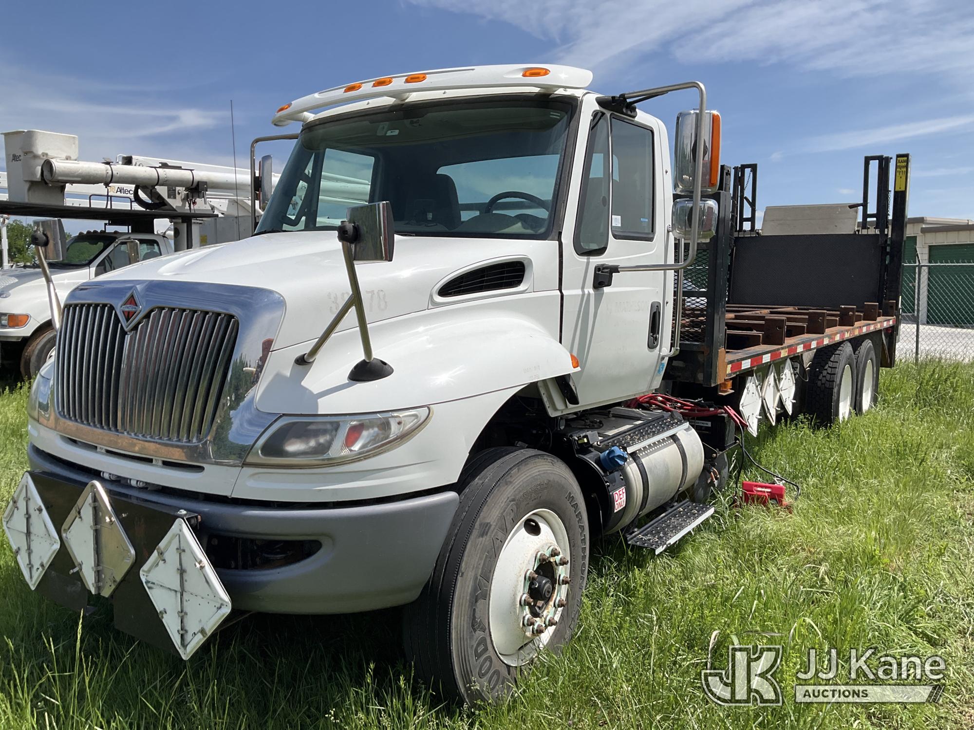 Photo of a 2016 International WorkStar 7400