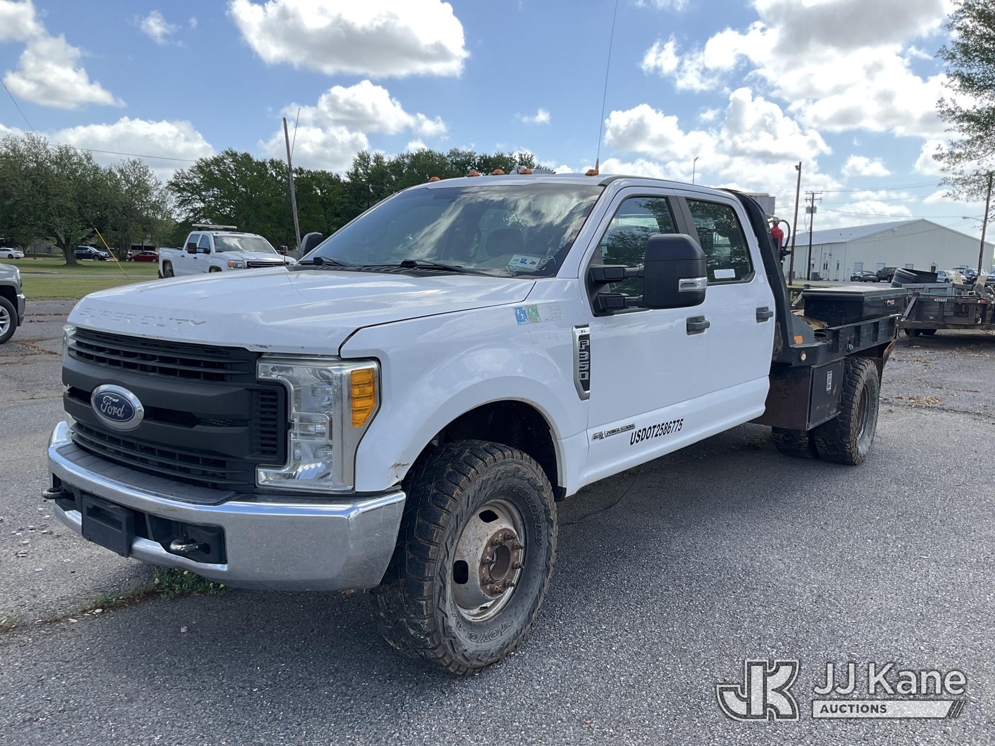 Photo of a 2017 Ford F-350 SD
