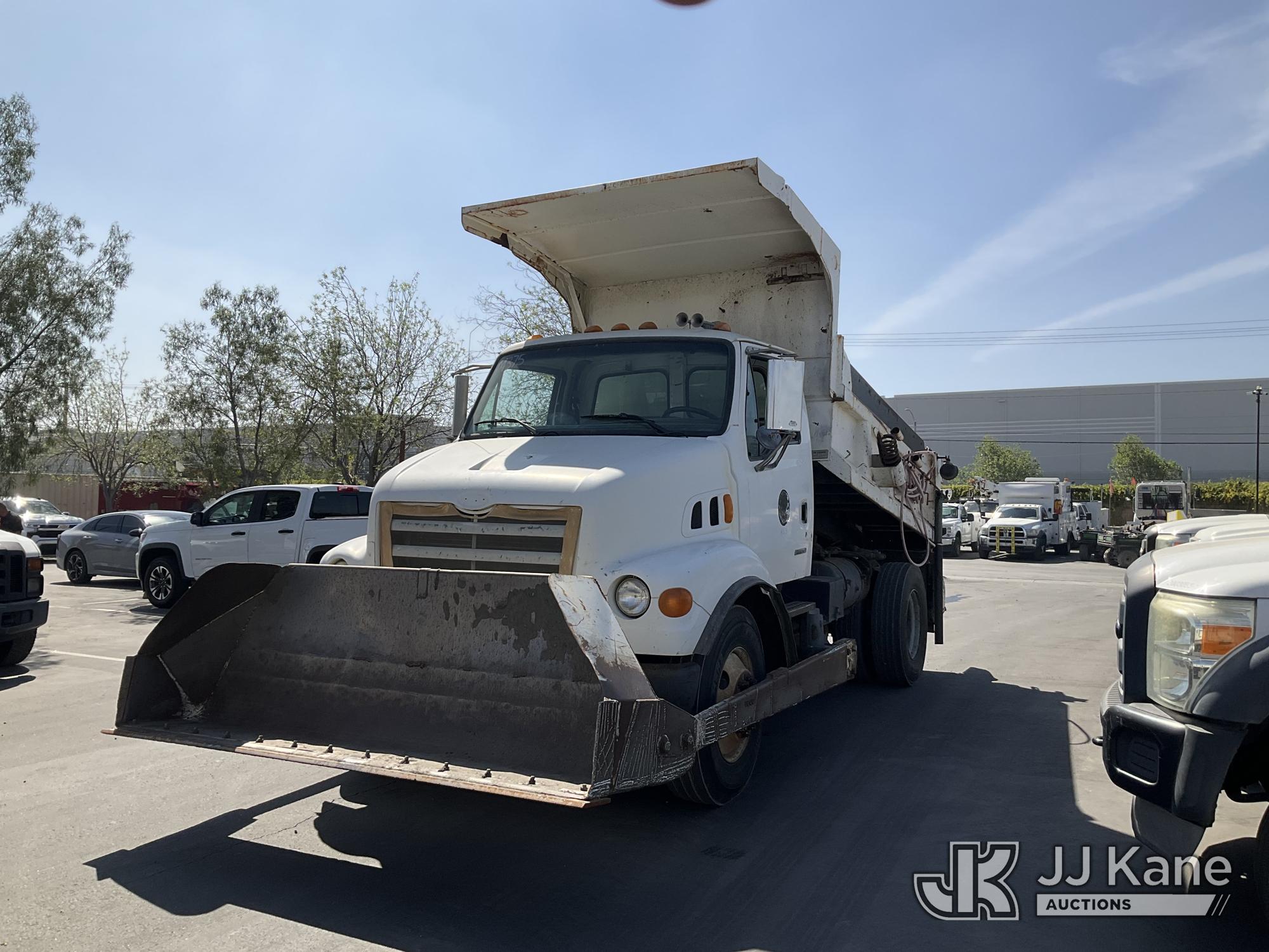 Photo of a 2000 Sterling L7500