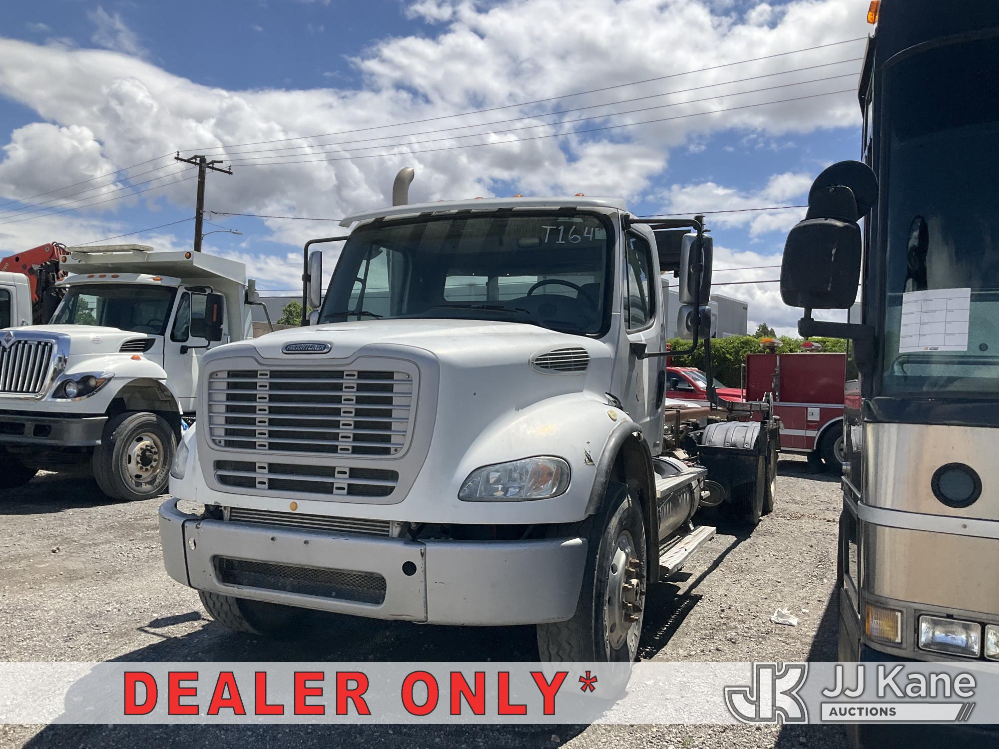Photo of a 2008 Freightliner M2 112