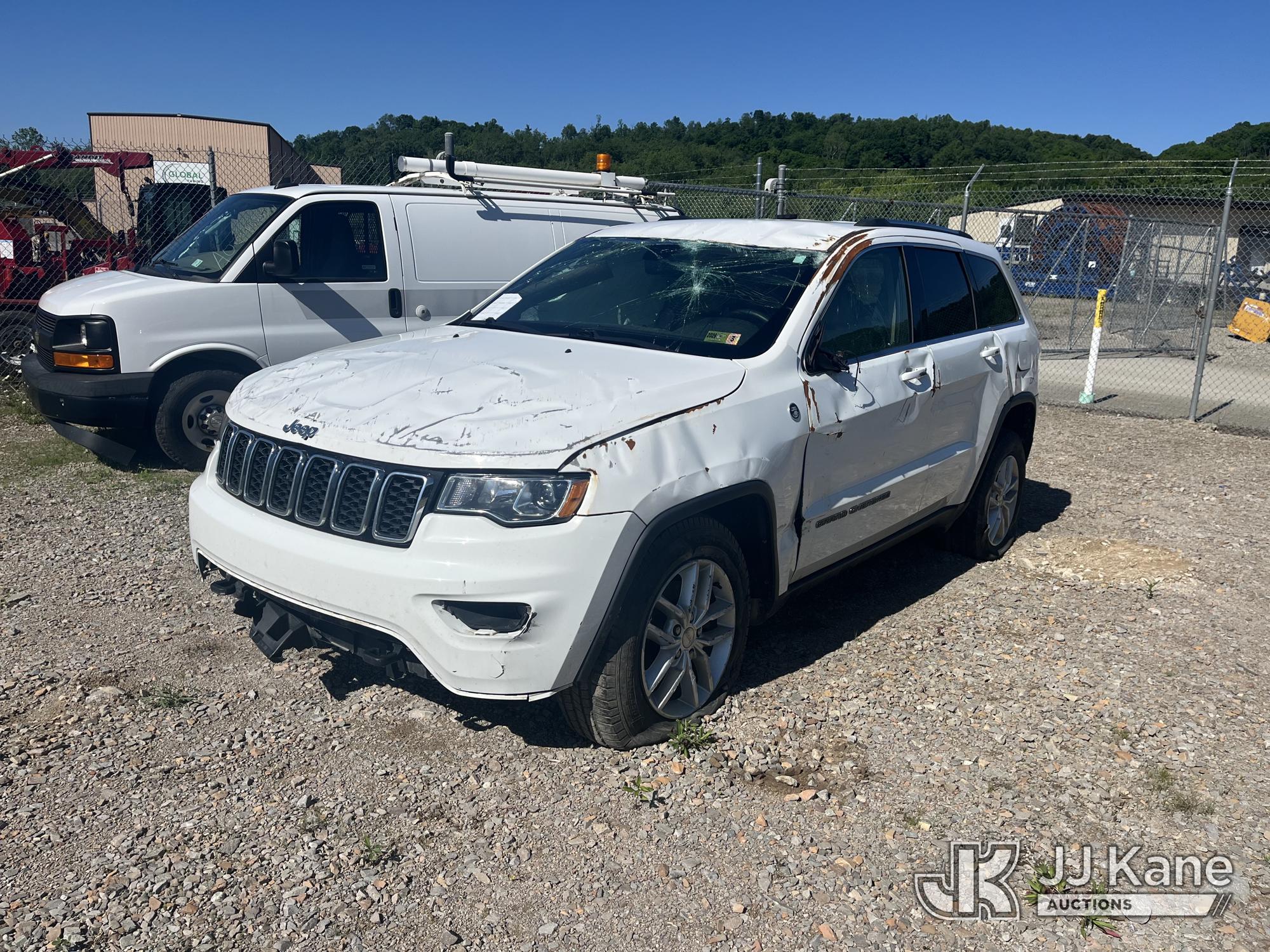 Photo of a 2018 Jeep Grand Cherokee 4x4