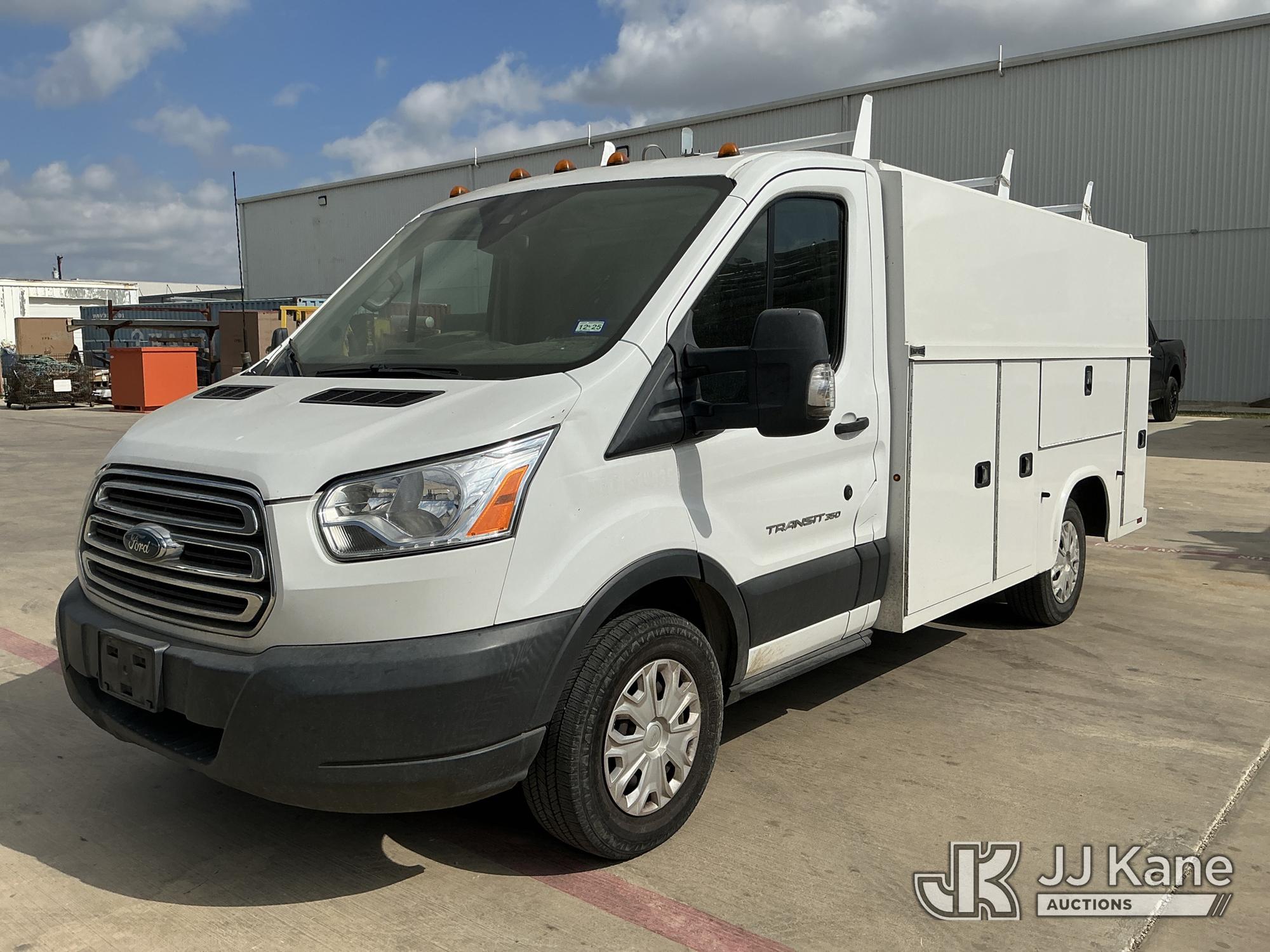 Photo of a 2018 Ford Transit T-350