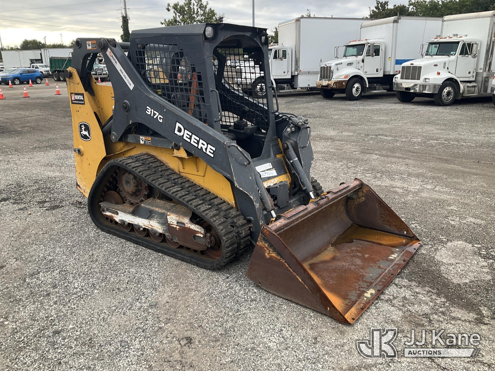 2019 John Deere 317G