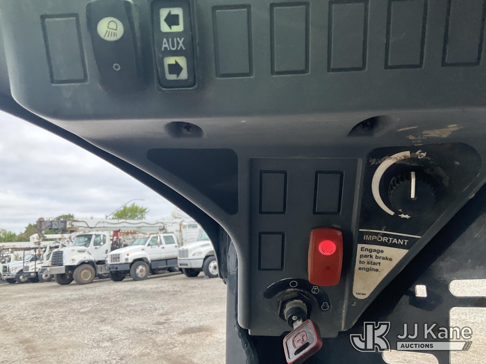 2019 John Deere 317G