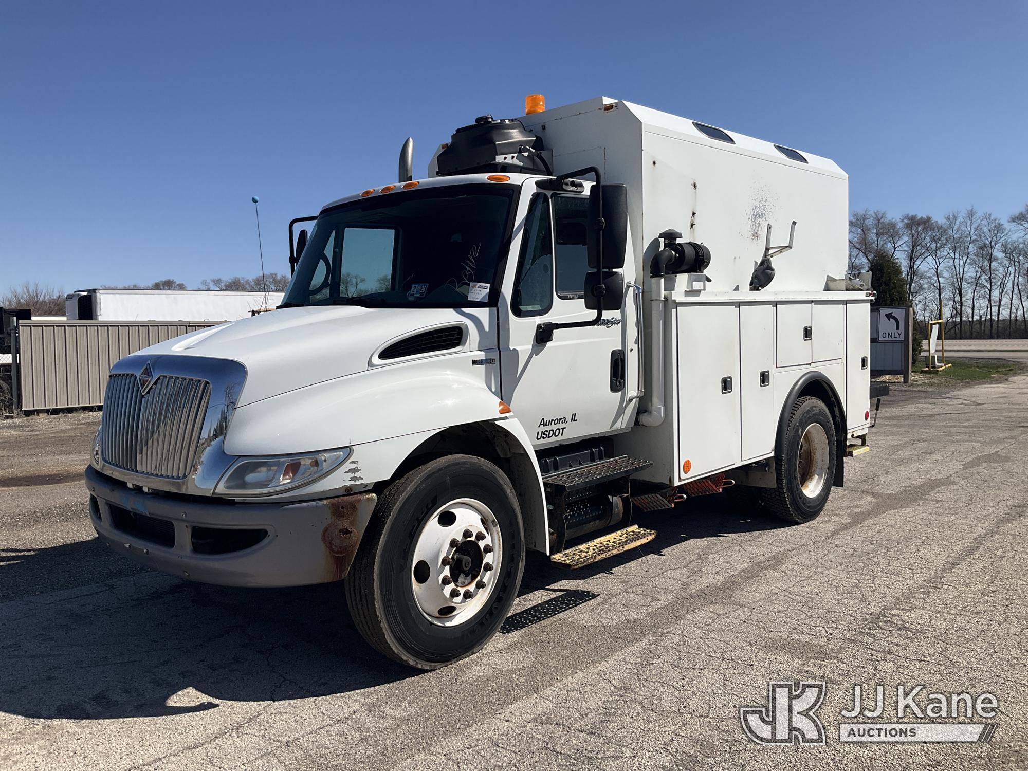Photo of a 2010 International 4400