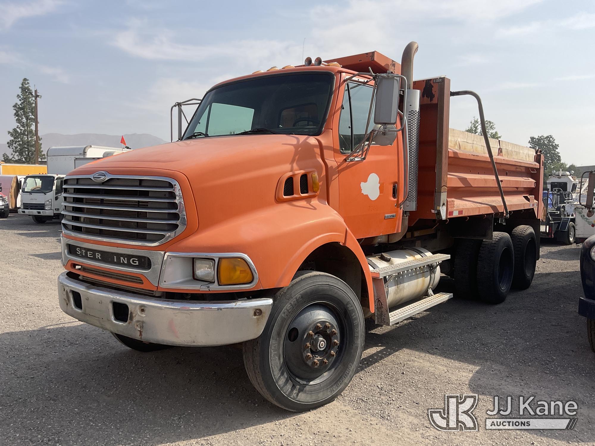 Photo of a 2005 Sterling LT9500