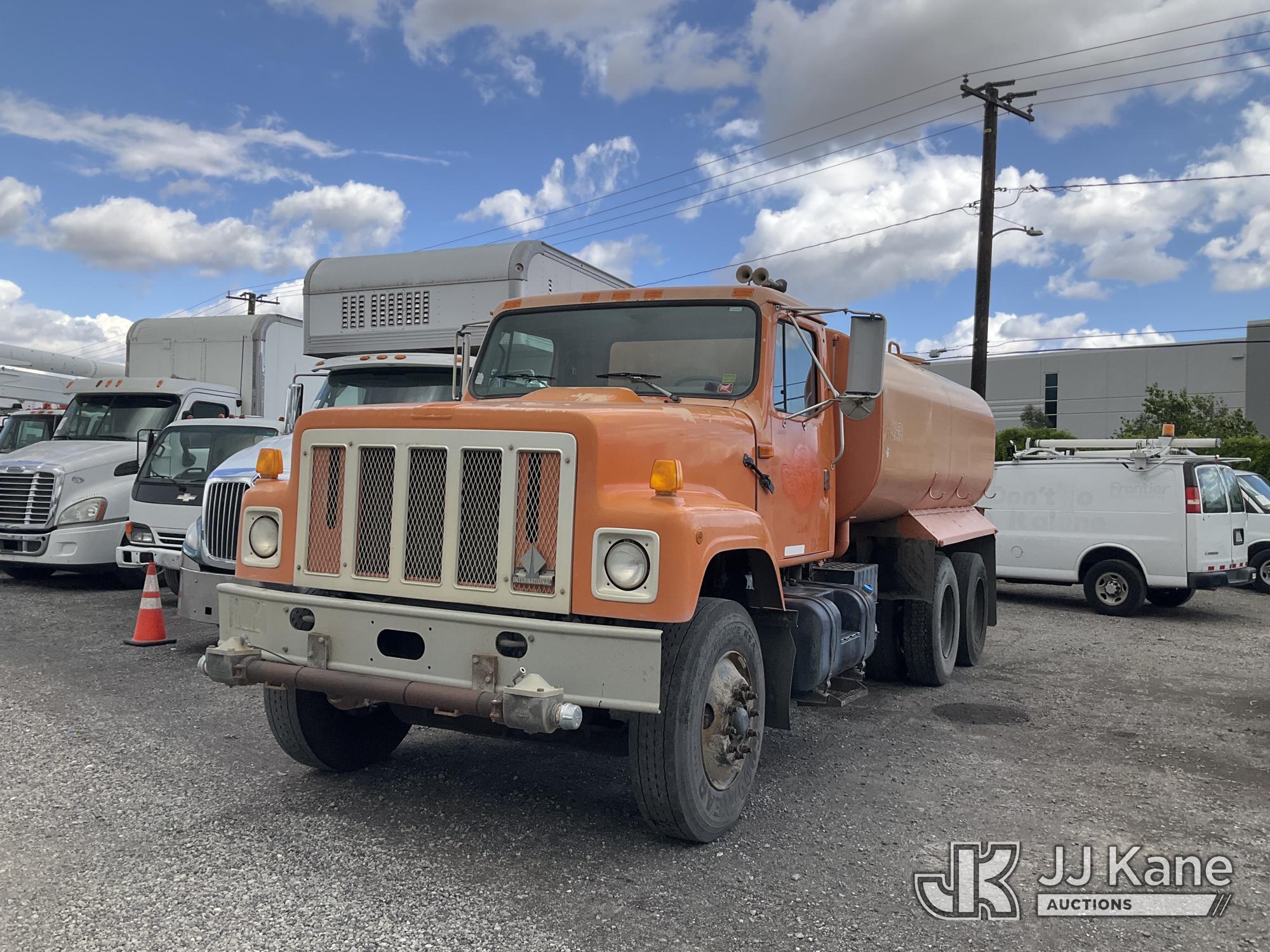 2003 International F-2574 T/A Tank Truck