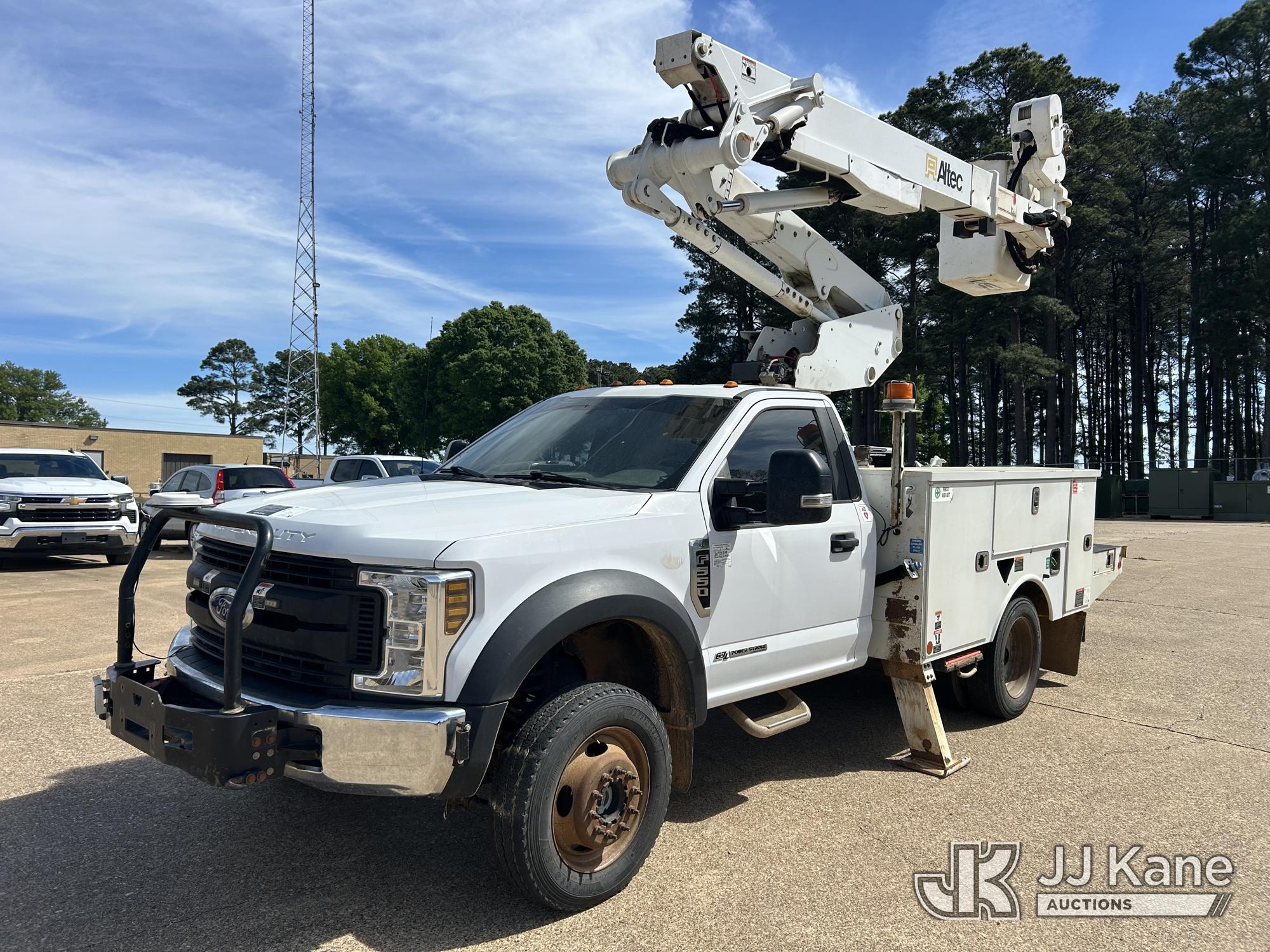 Photo of a 2019 Ford F-550
