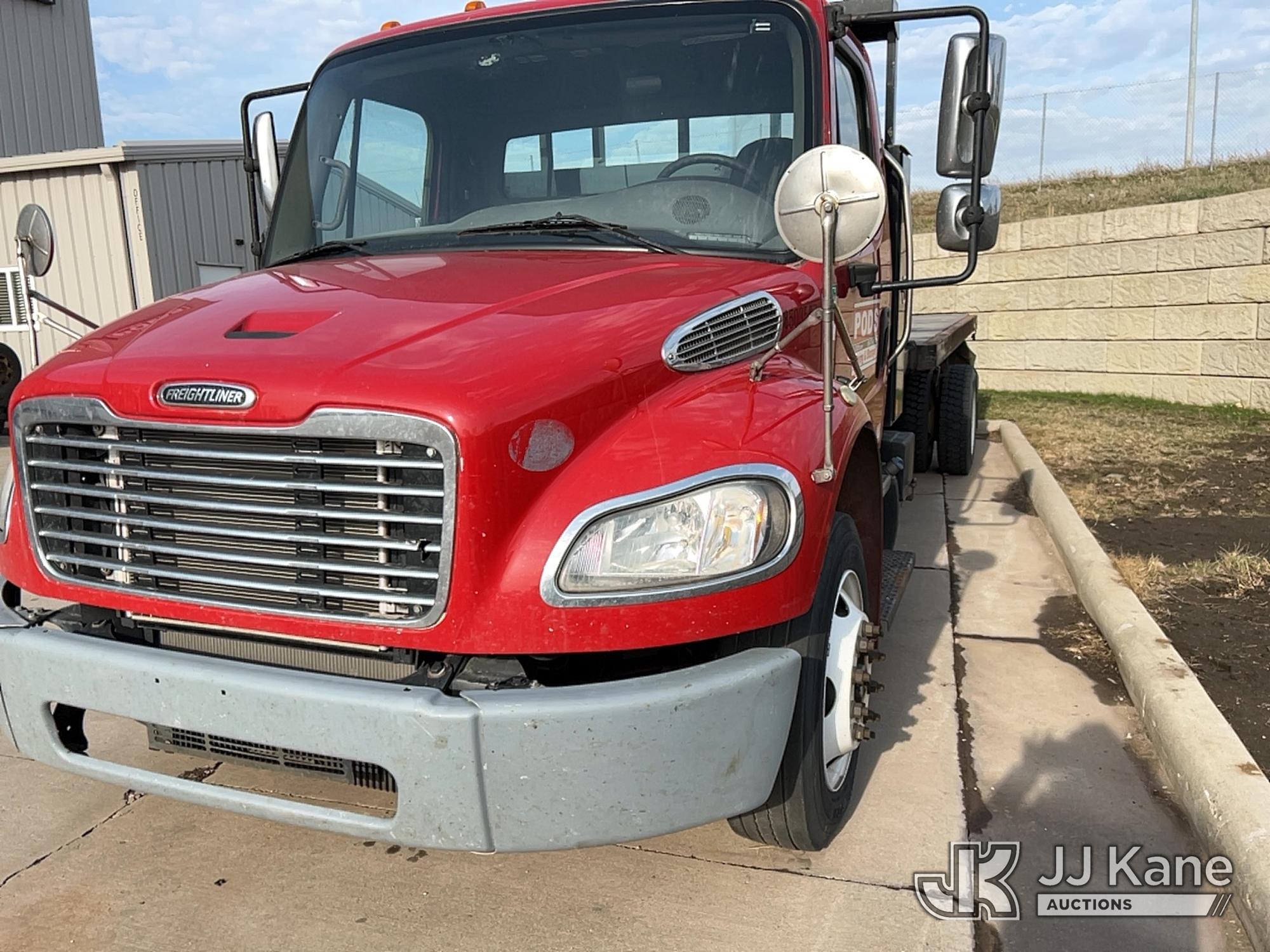 Photo of a 2015 Freightliner M2 106
