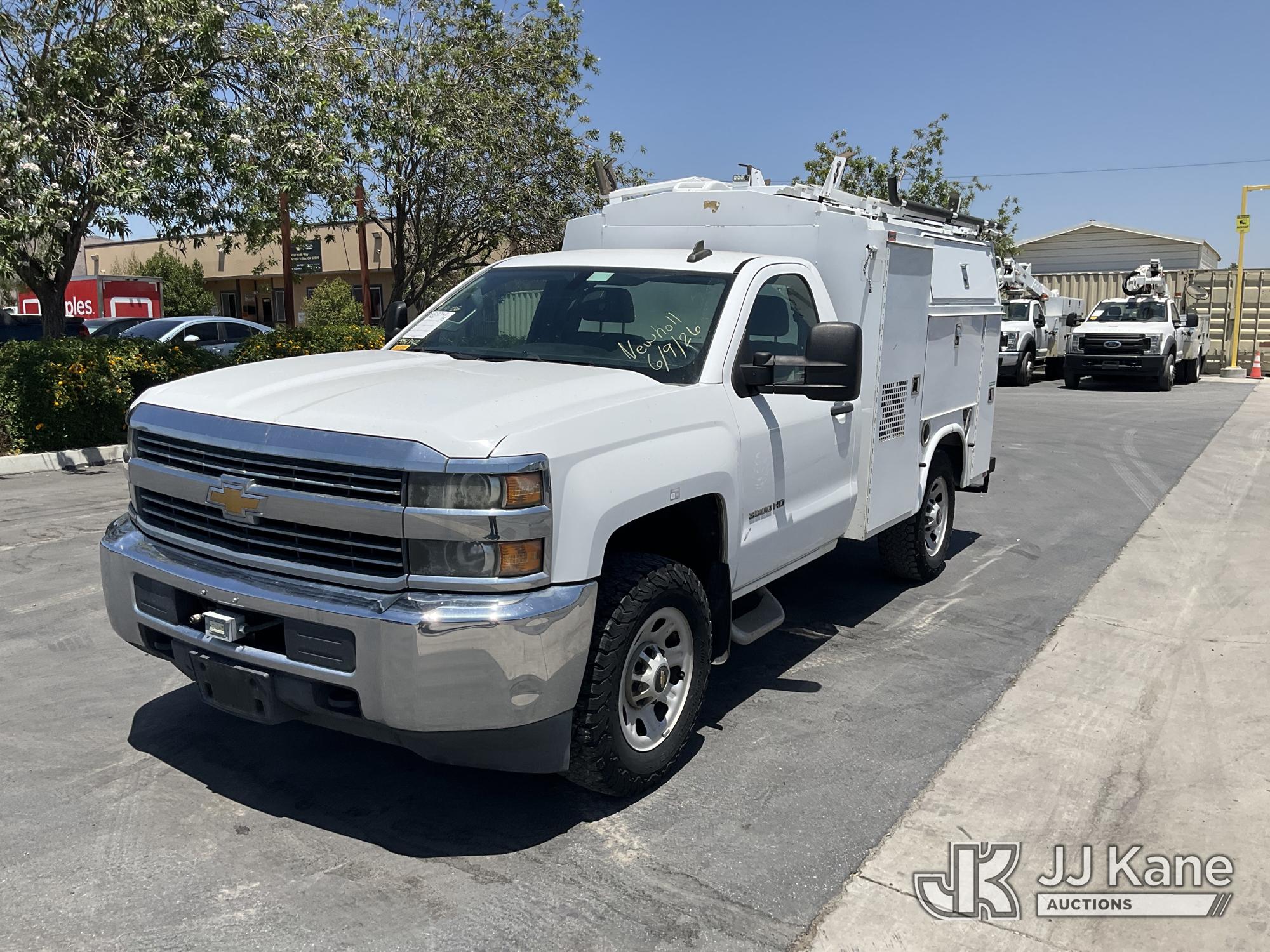 2015 Chevrolet Silverado 3500HD Enclosed Service Truck