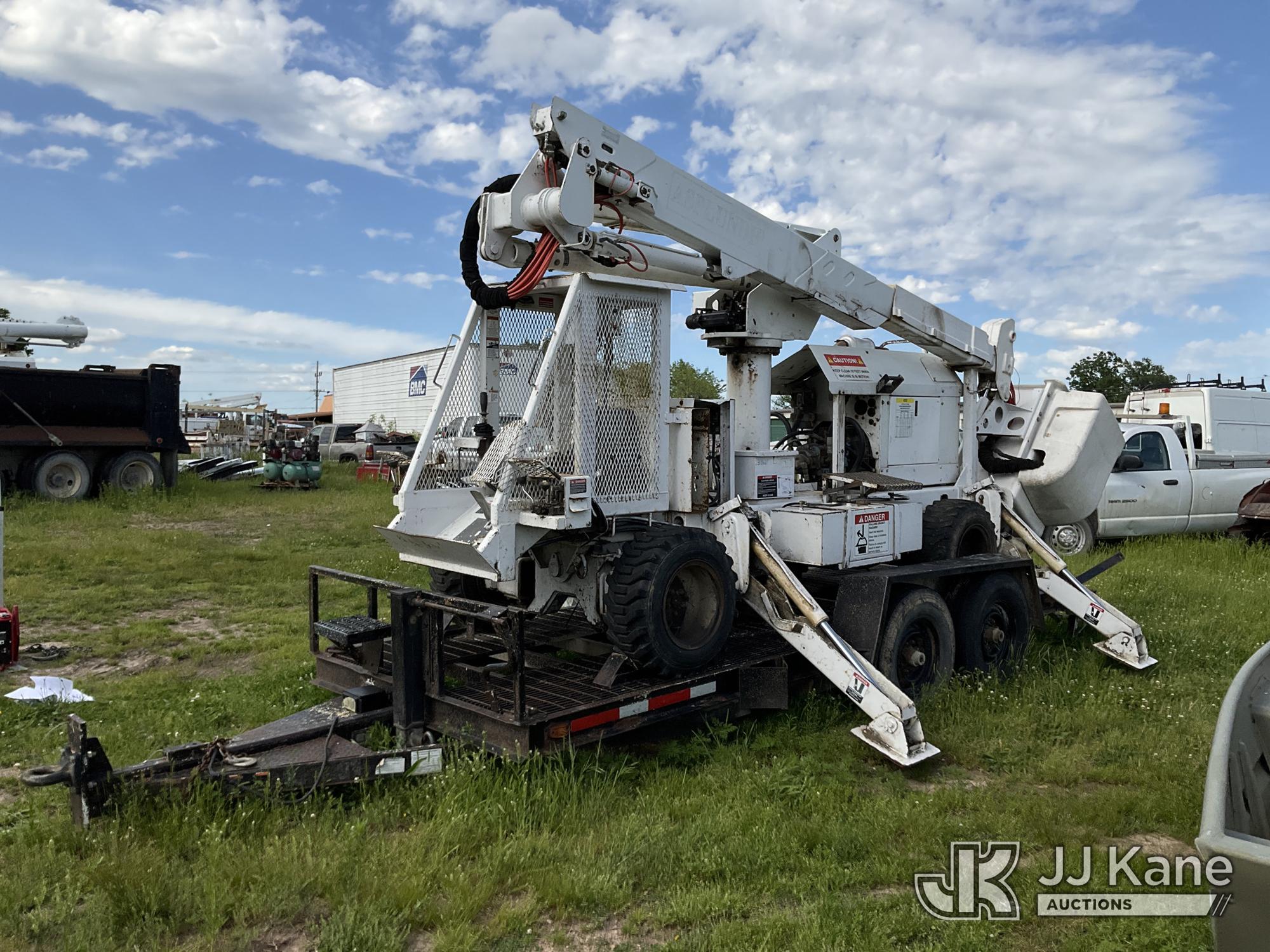 Altec AT37GR, Articulating & Telescopic Bucket mounted on 2007 Altec Rubber Tired Back Yard Carrier, Selling With Trailer, Item # 1600823. (Equipment & Trailer Price Will Be Split Out On Invoice To Reflect 80/20, Equipment To Trailer Price Ratio For Tax Purposes.)