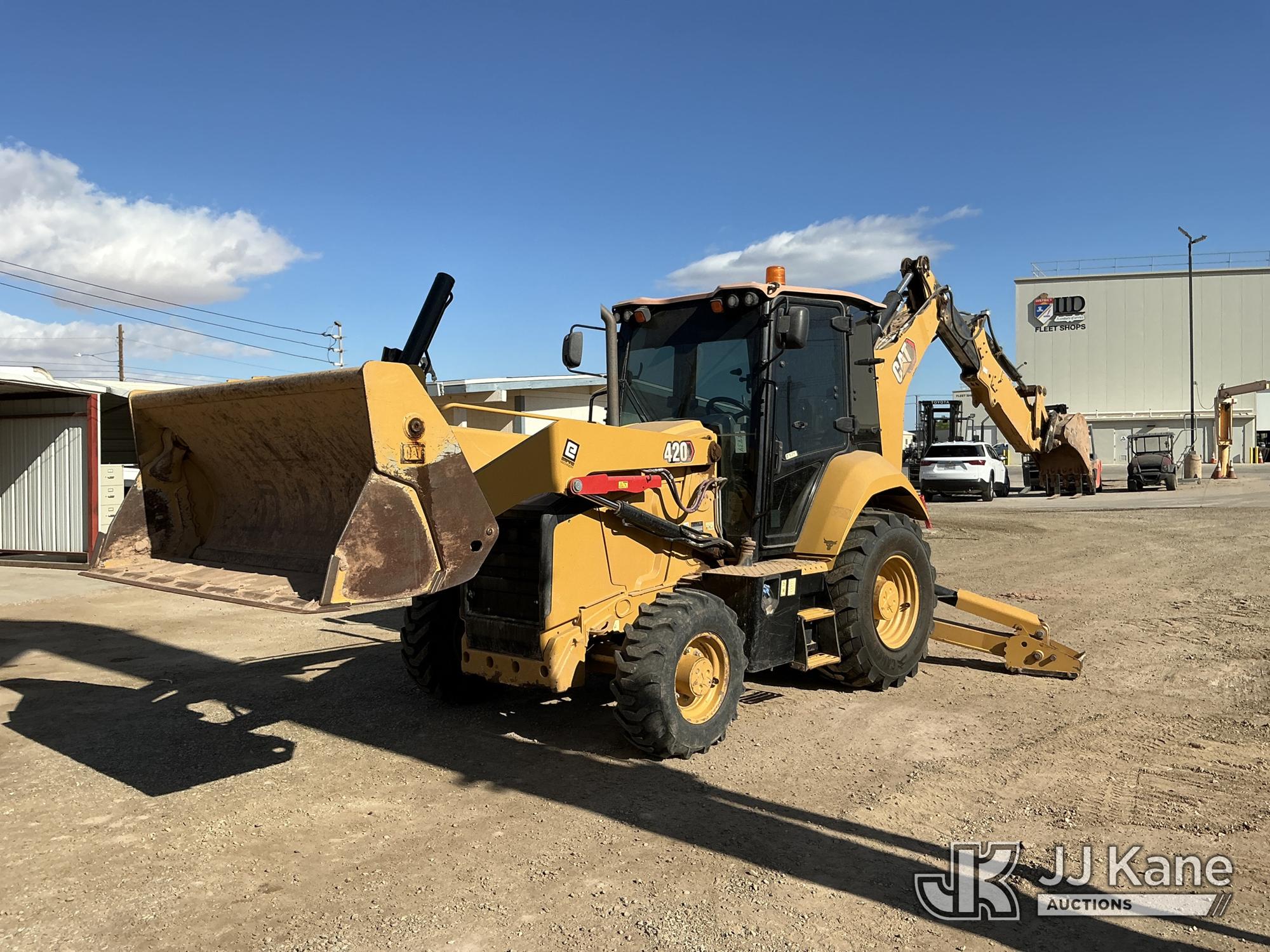 Photo of a 2022 Caterpillar 420D 4x4
