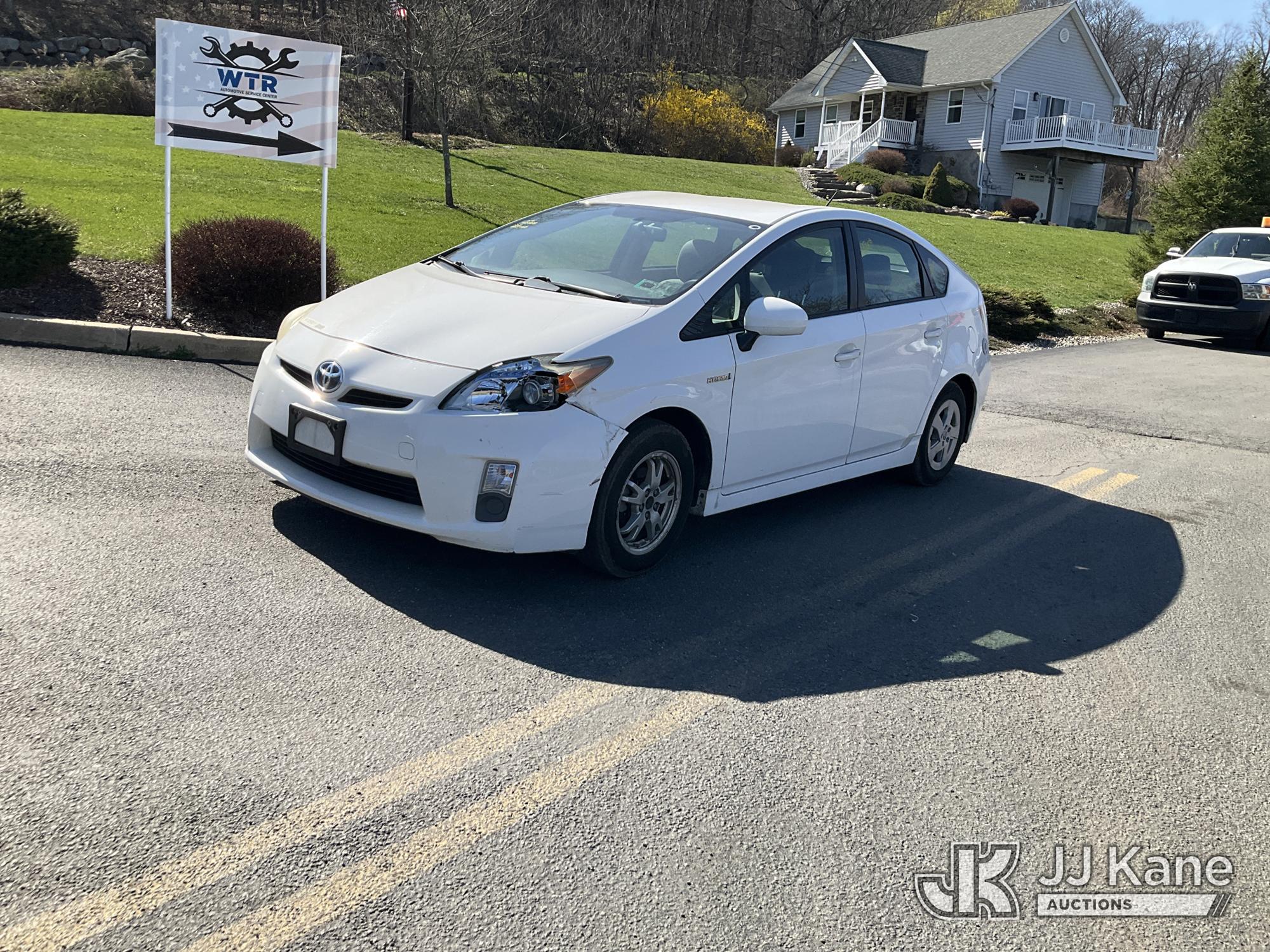 2010 Toyota Prius Hybrid 4-Door Hatch Back