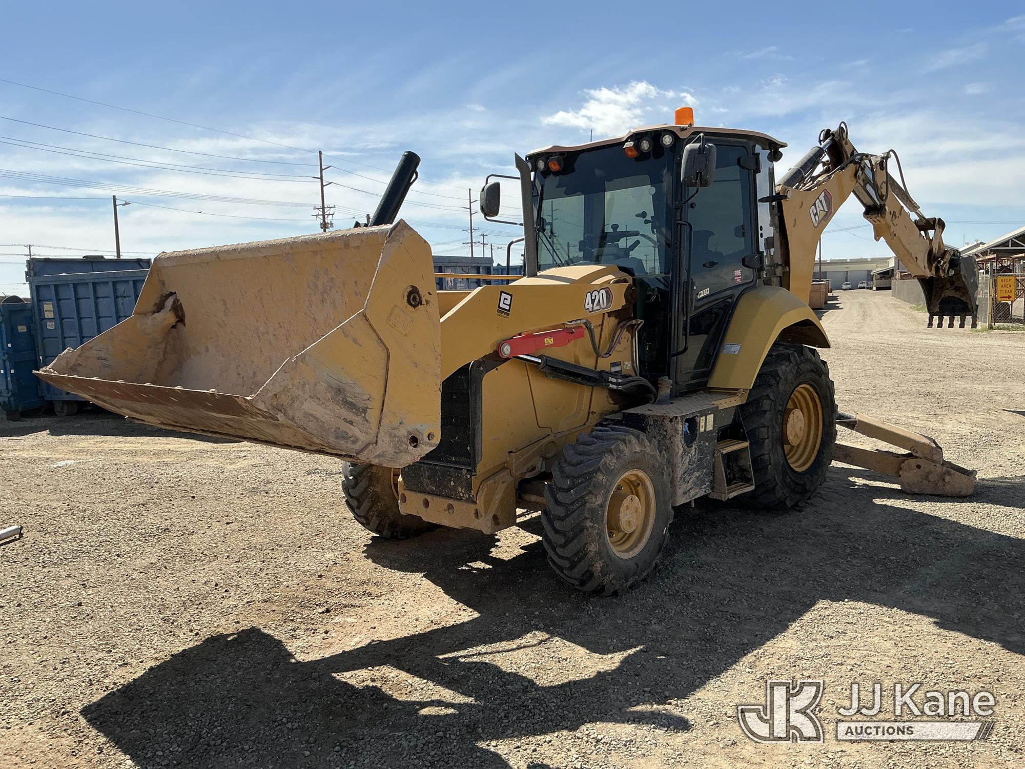 Photo of a 2022 Caterpillar 420D 4x4