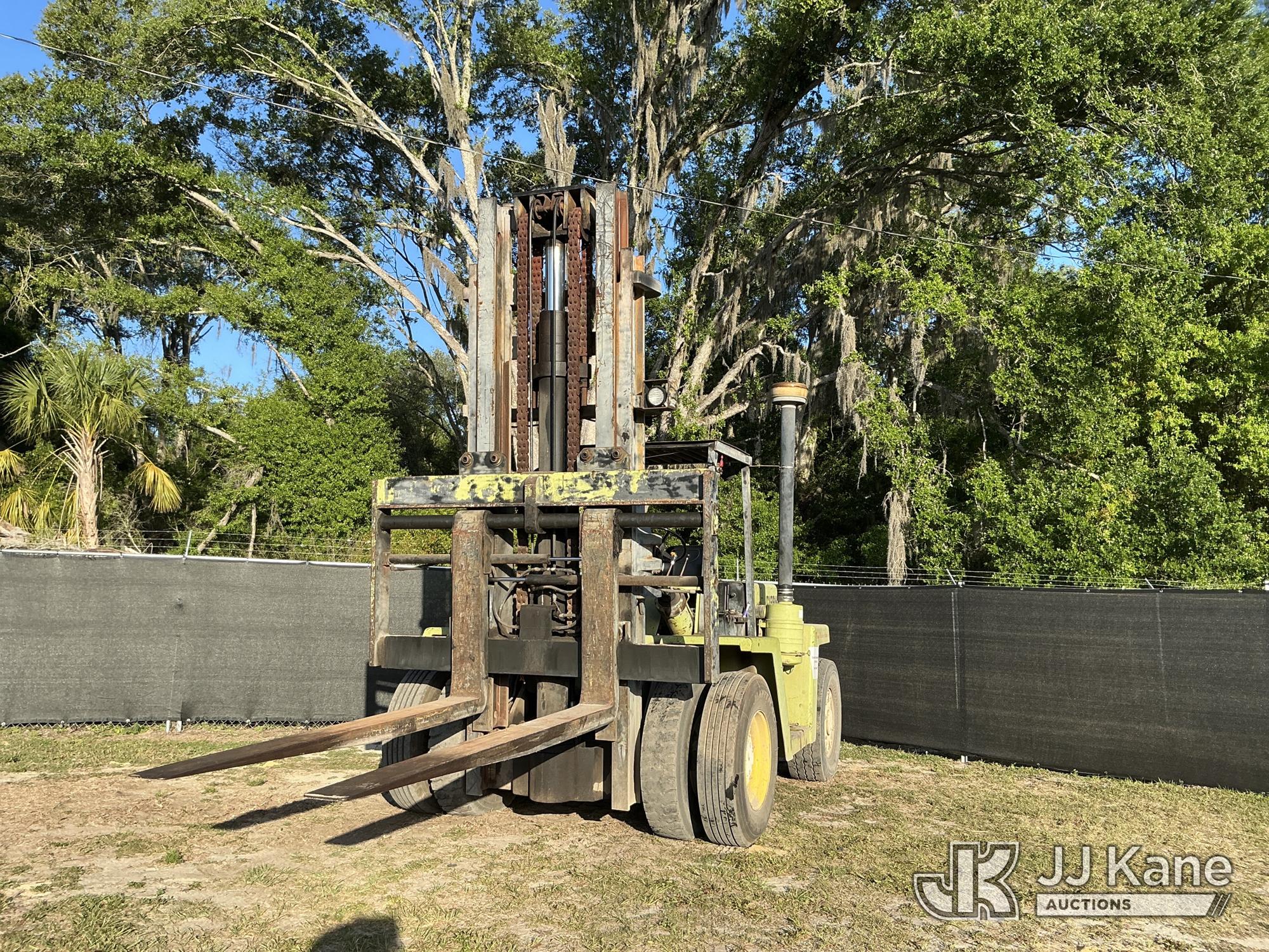 Photo of a  Clark C500YS-225D
