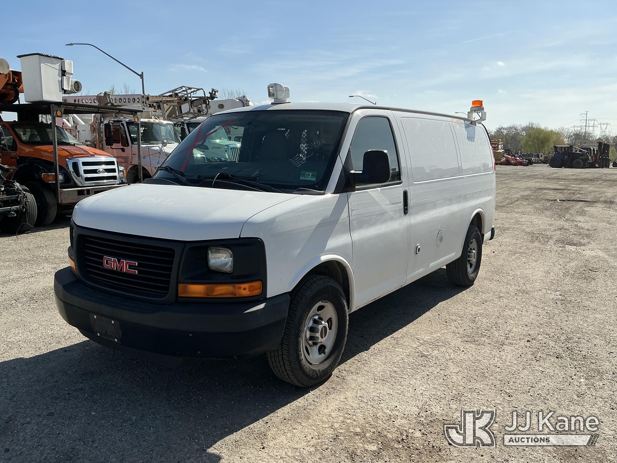 Photo of a 2015 GMC Savana G3500