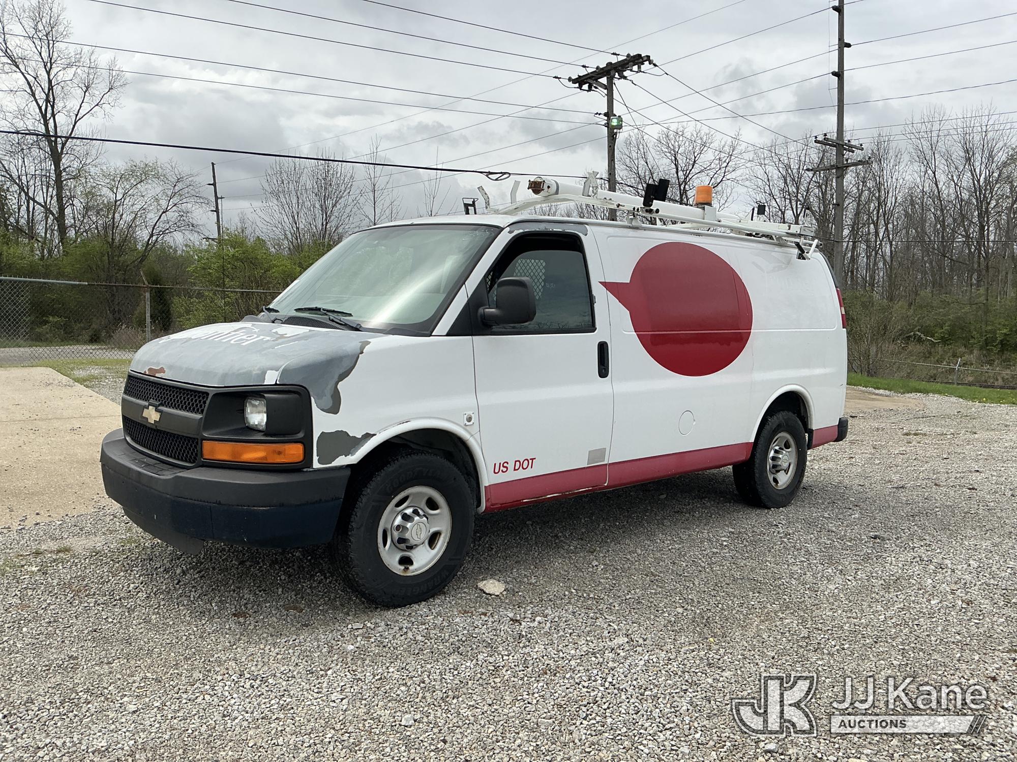 Photo of a 2011 Chevrolet Express G2500