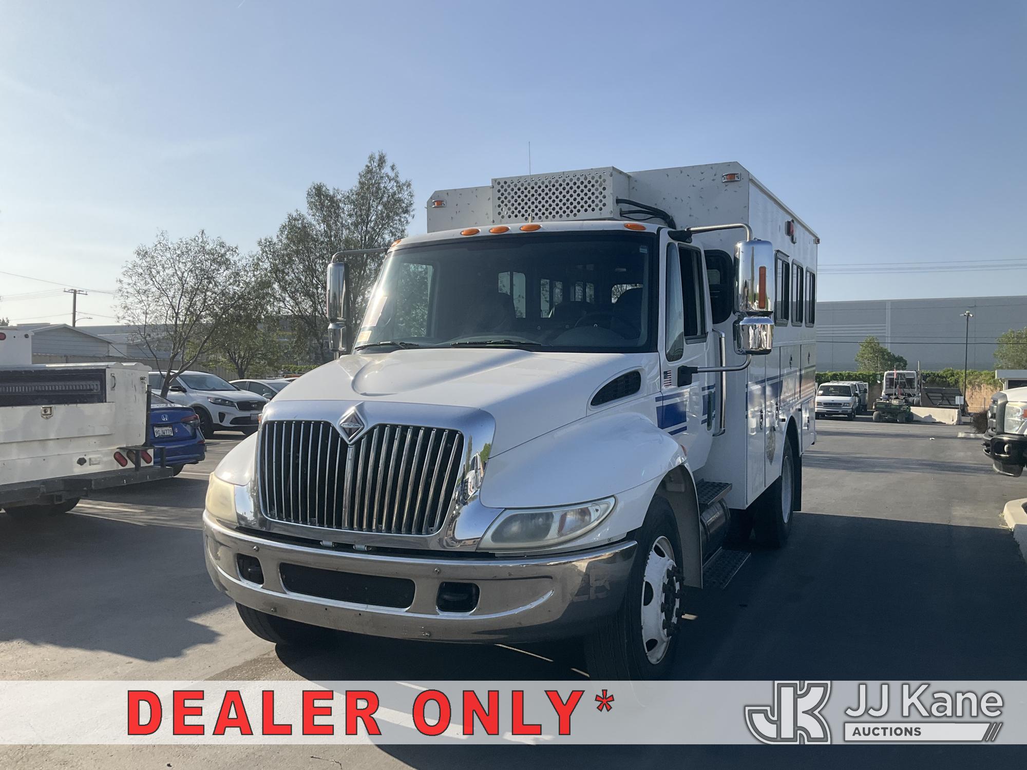 Photo of a 2002 International 4300