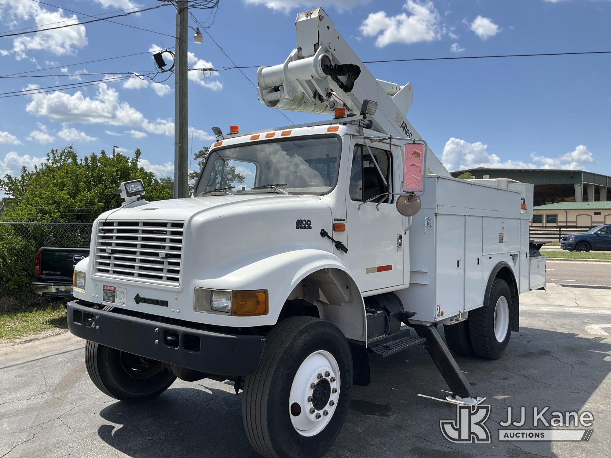 Photo of a 2002 International 4800