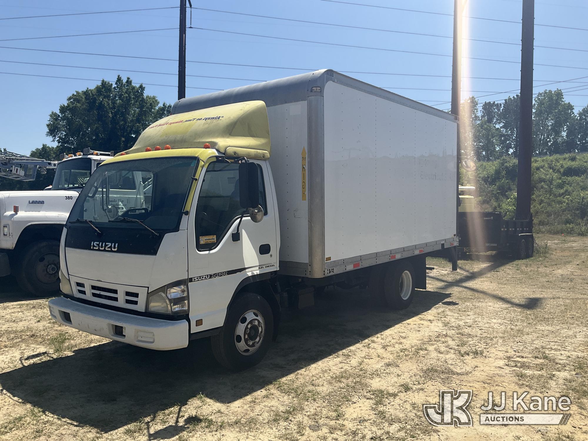 Photo of a 2006 Isuzu NPR