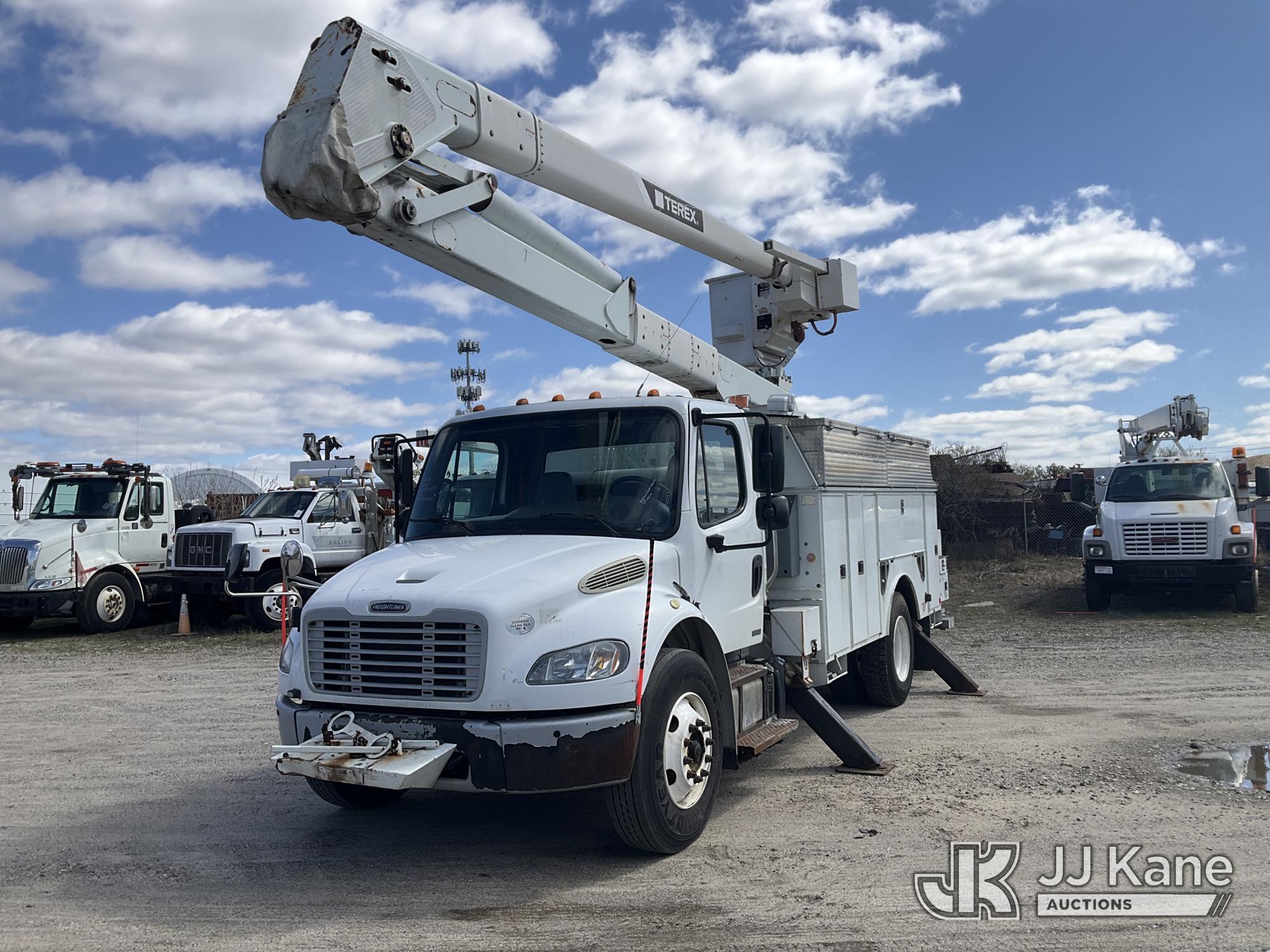 Photo of a 2012 Freightliner M2 106