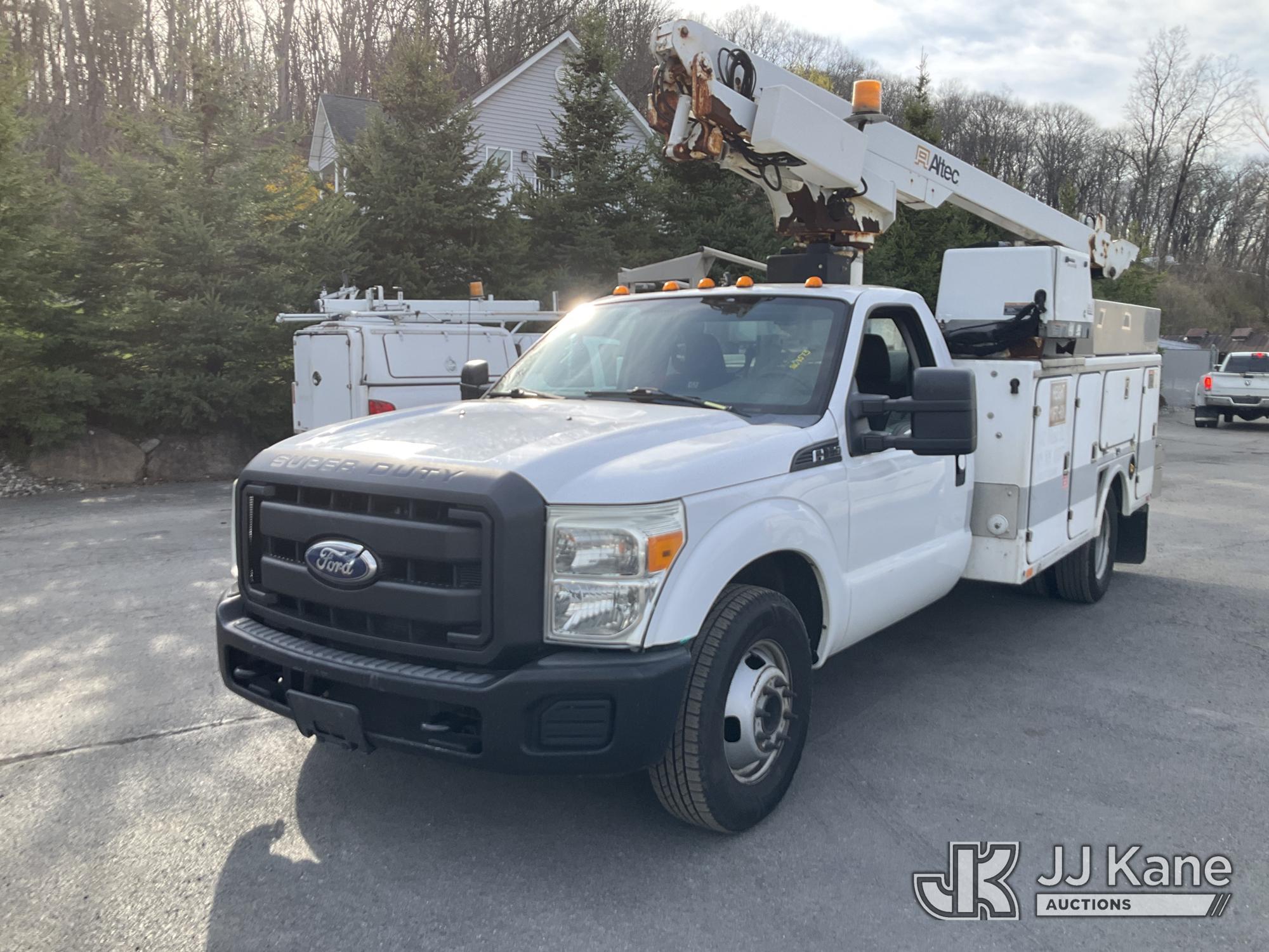 Photo of a 2012 Ford F350 2WD