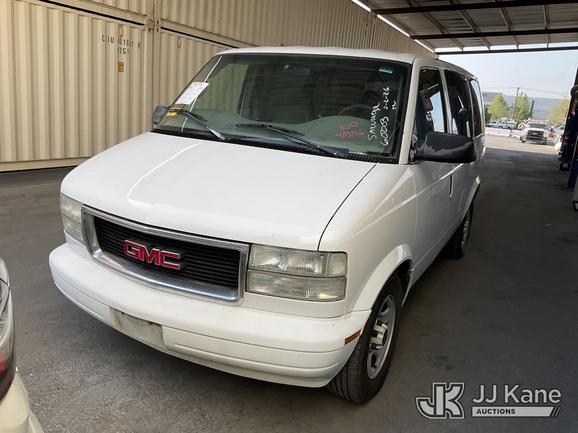 Photo of a 2003 GMC Safari