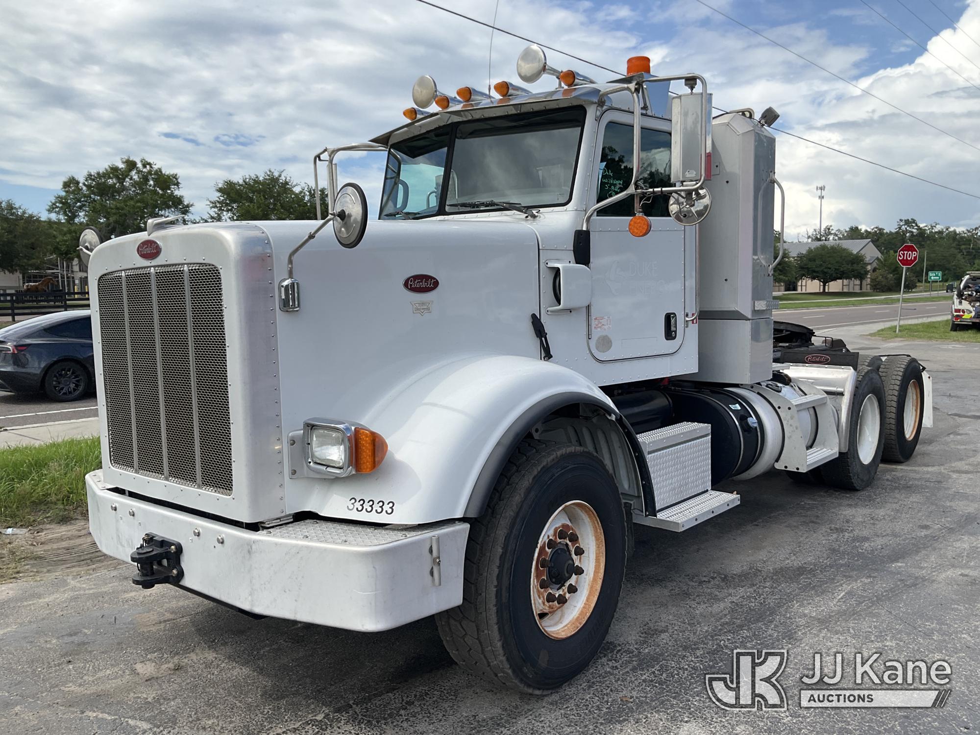 Photo of a 2013 Peterbilt 367