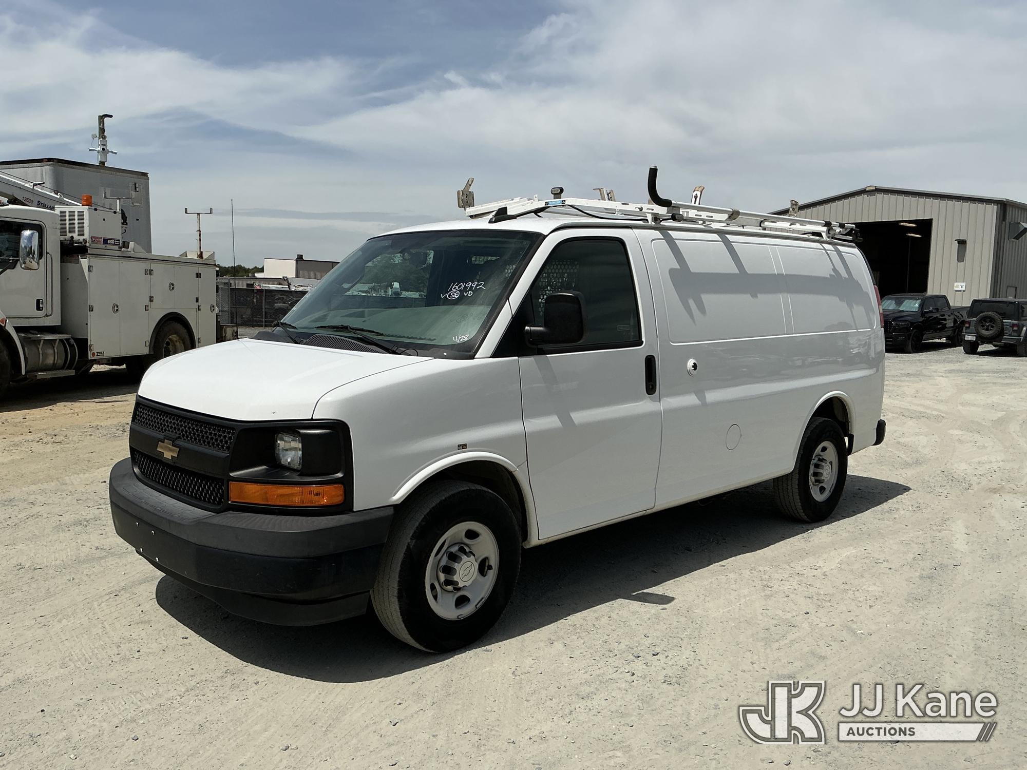 2017 Chevrolet Express G2500 Cargo Van