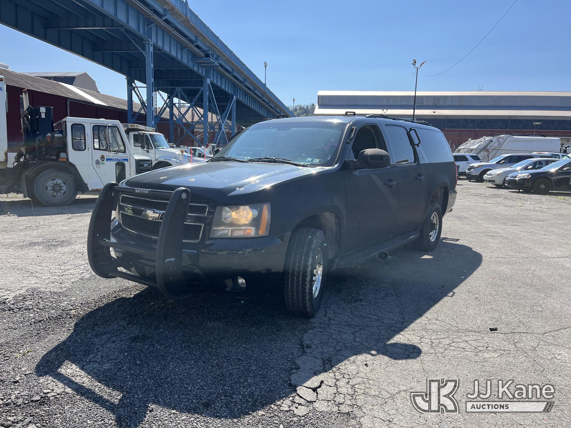 Photo of a 2009 GMC Suburban 2500 4x4