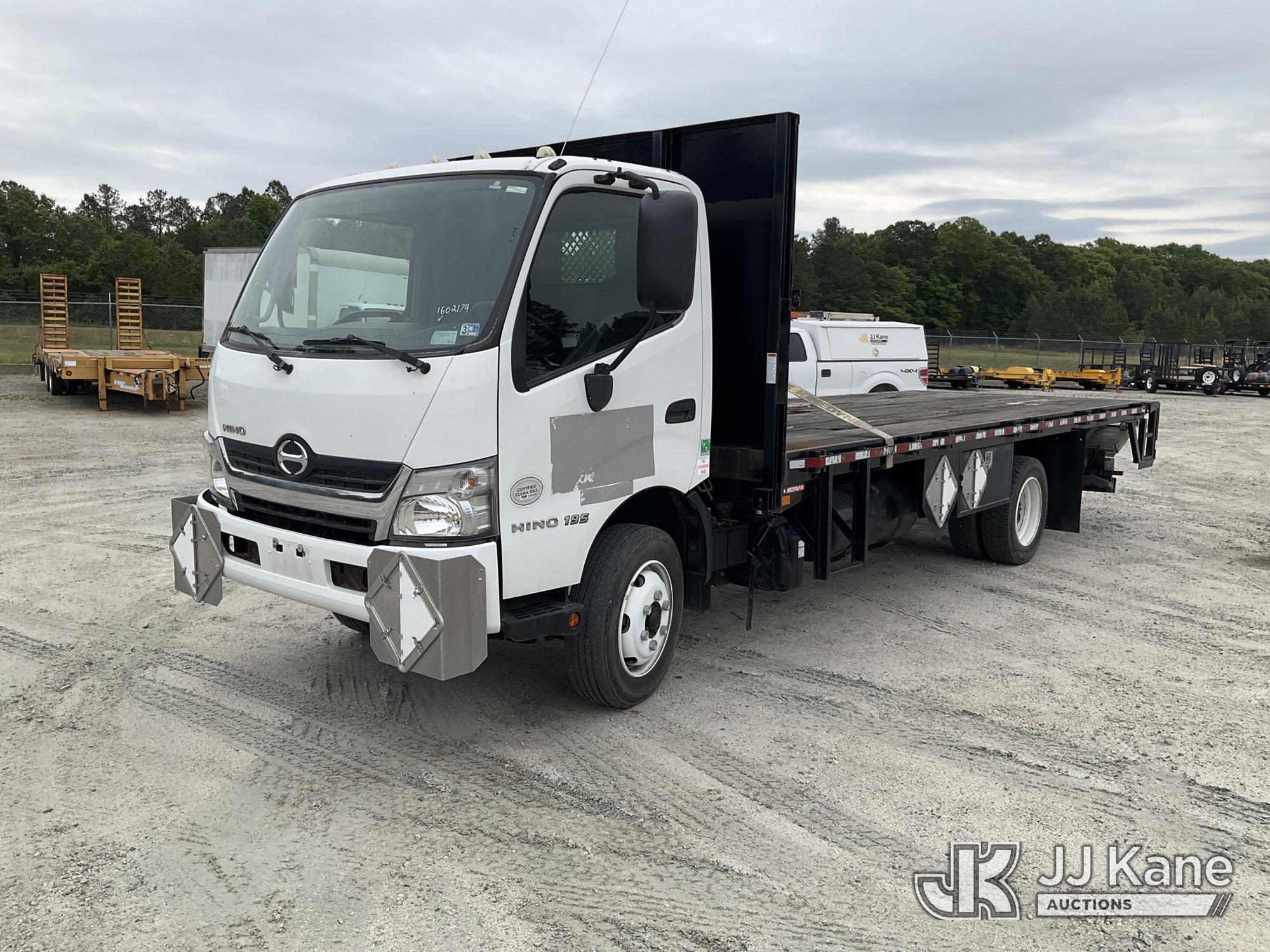 Photo of a 2018 Hino 195