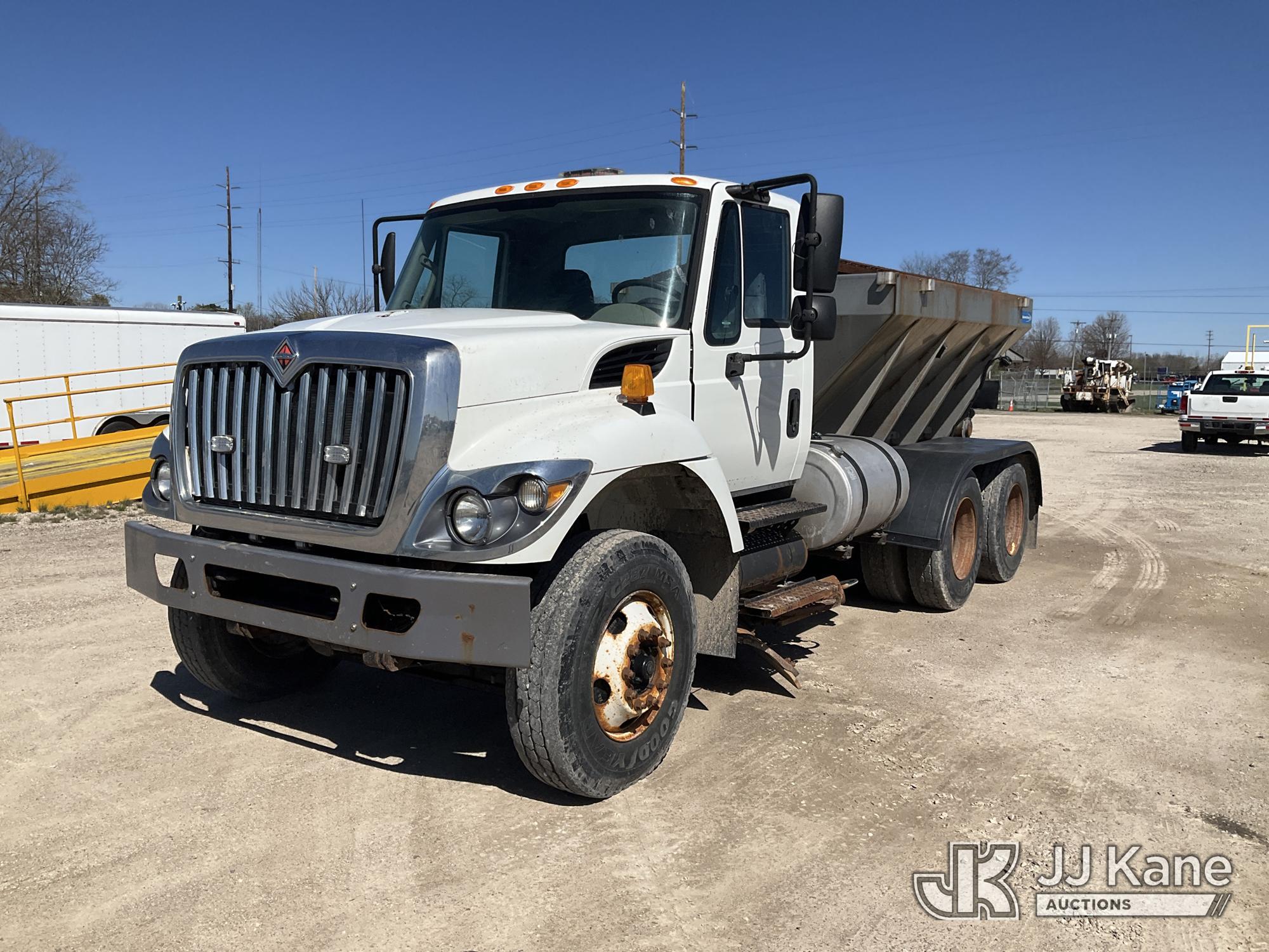 2014 International 7400 Snow Plow Truck