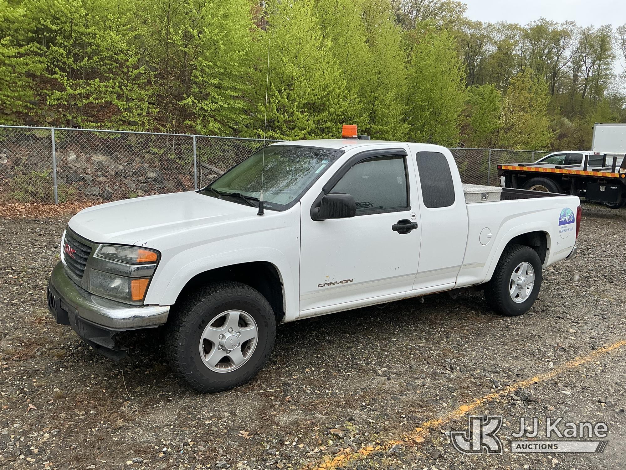 Photo of a 2005 GMC Canyon