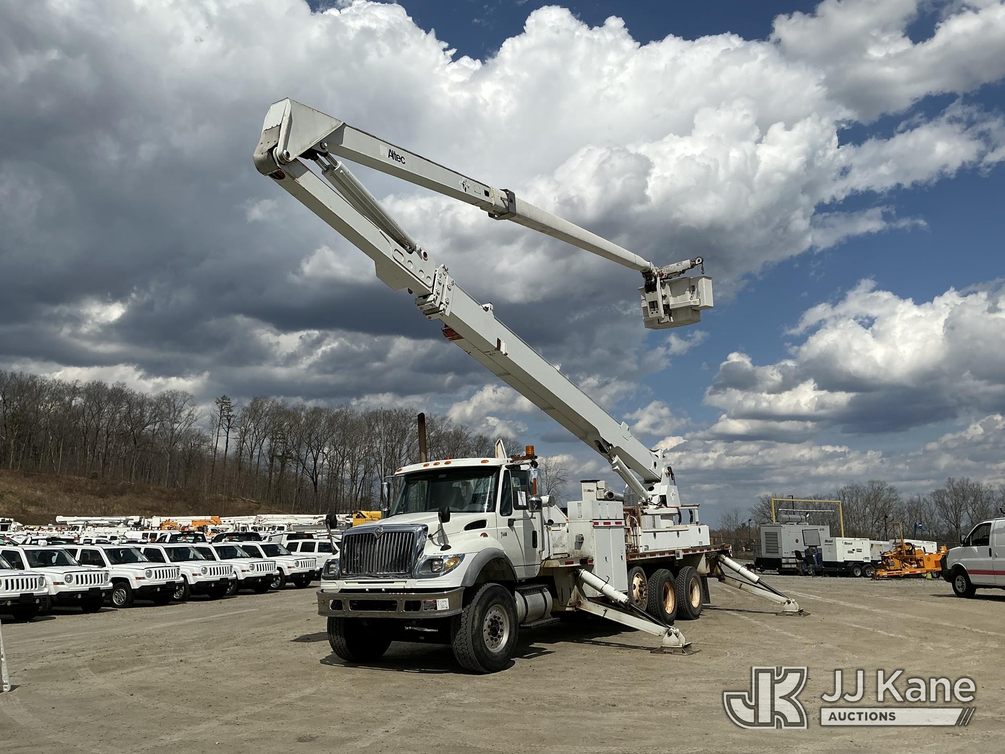 Photo of a 2004 International 7600