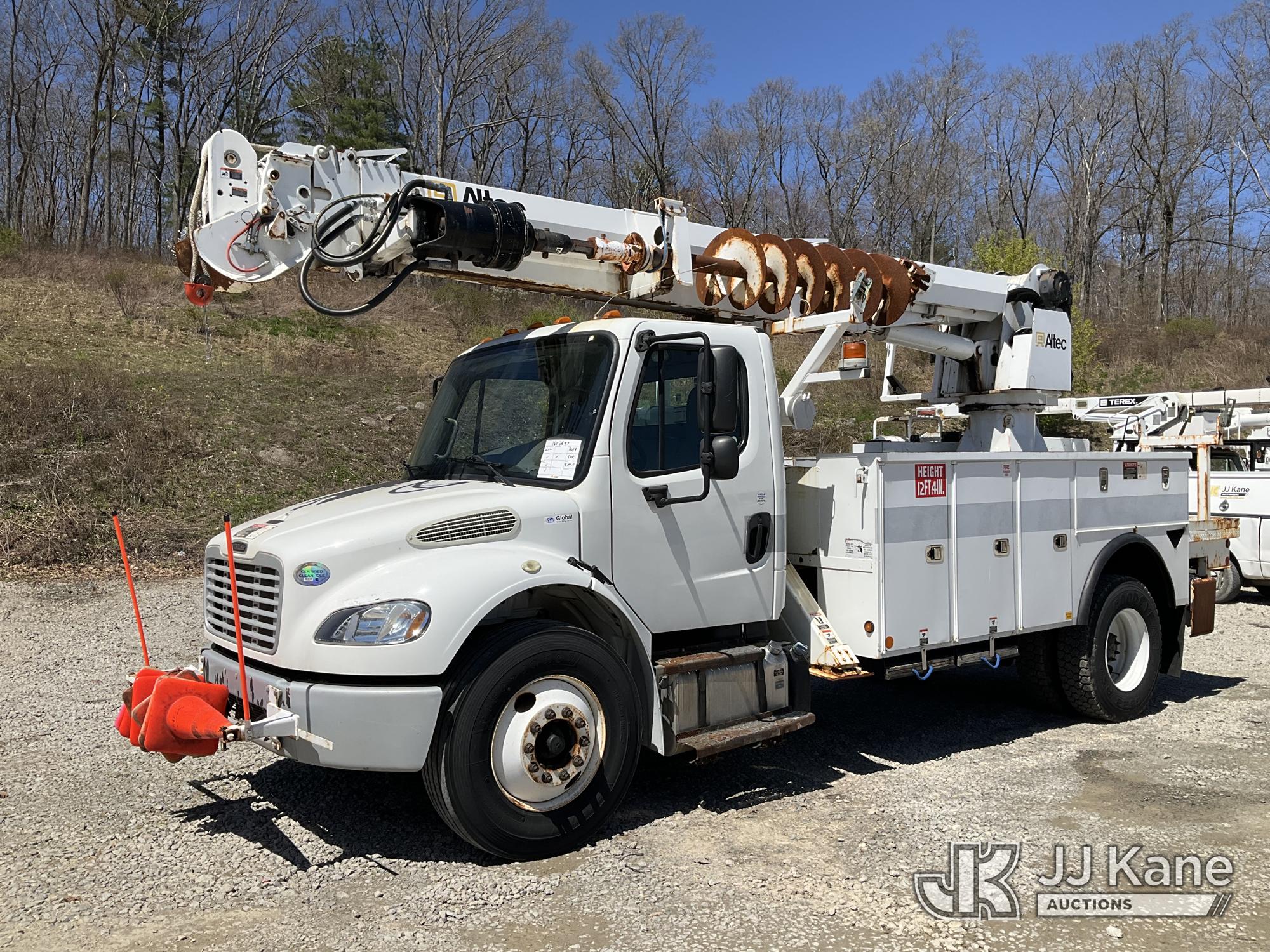 Photo of a 2014 Freightliner M2 106