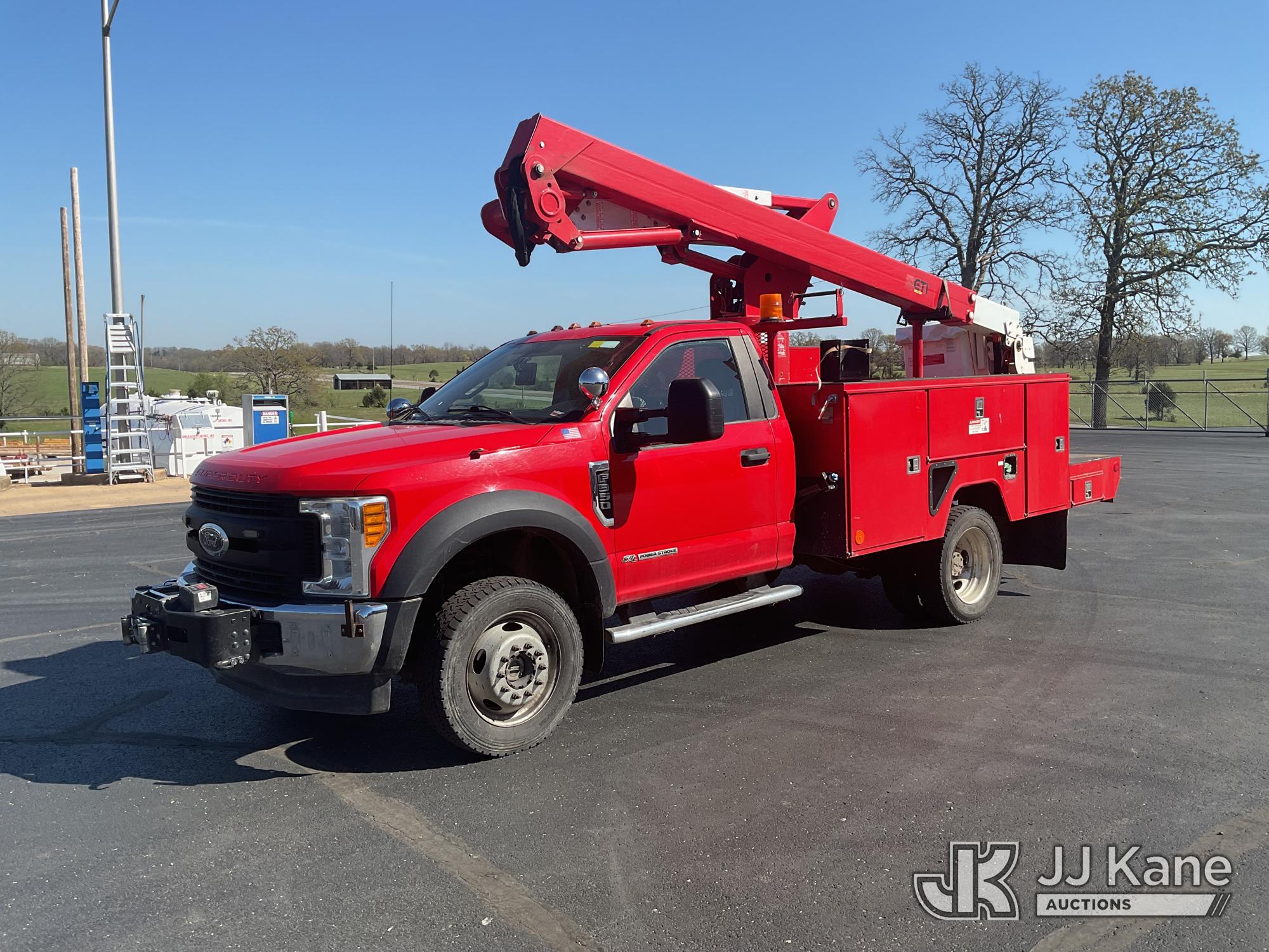 Photo of a 2017 Ford F-550