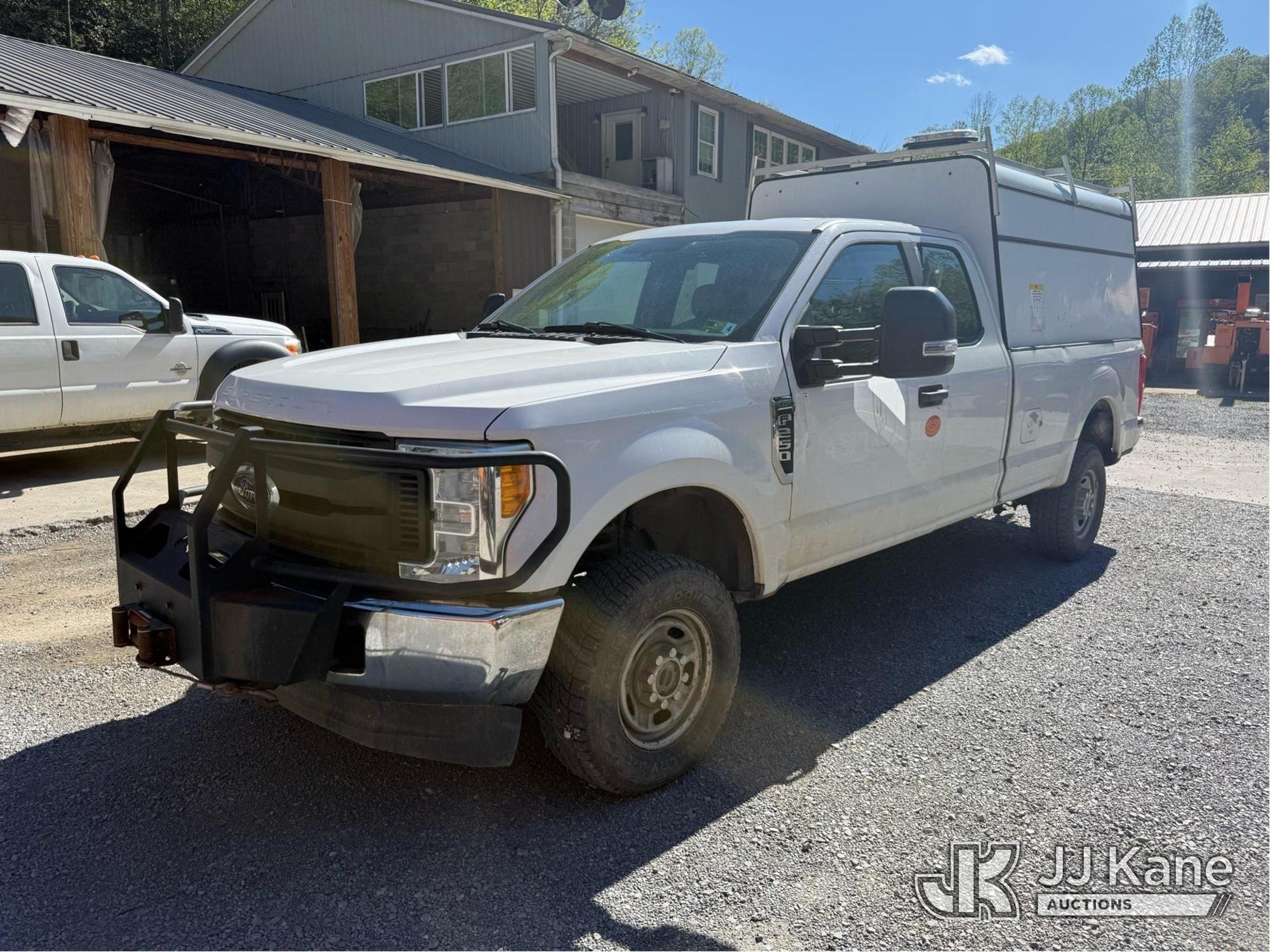 Photo of a 2017 Ford F-250 SD