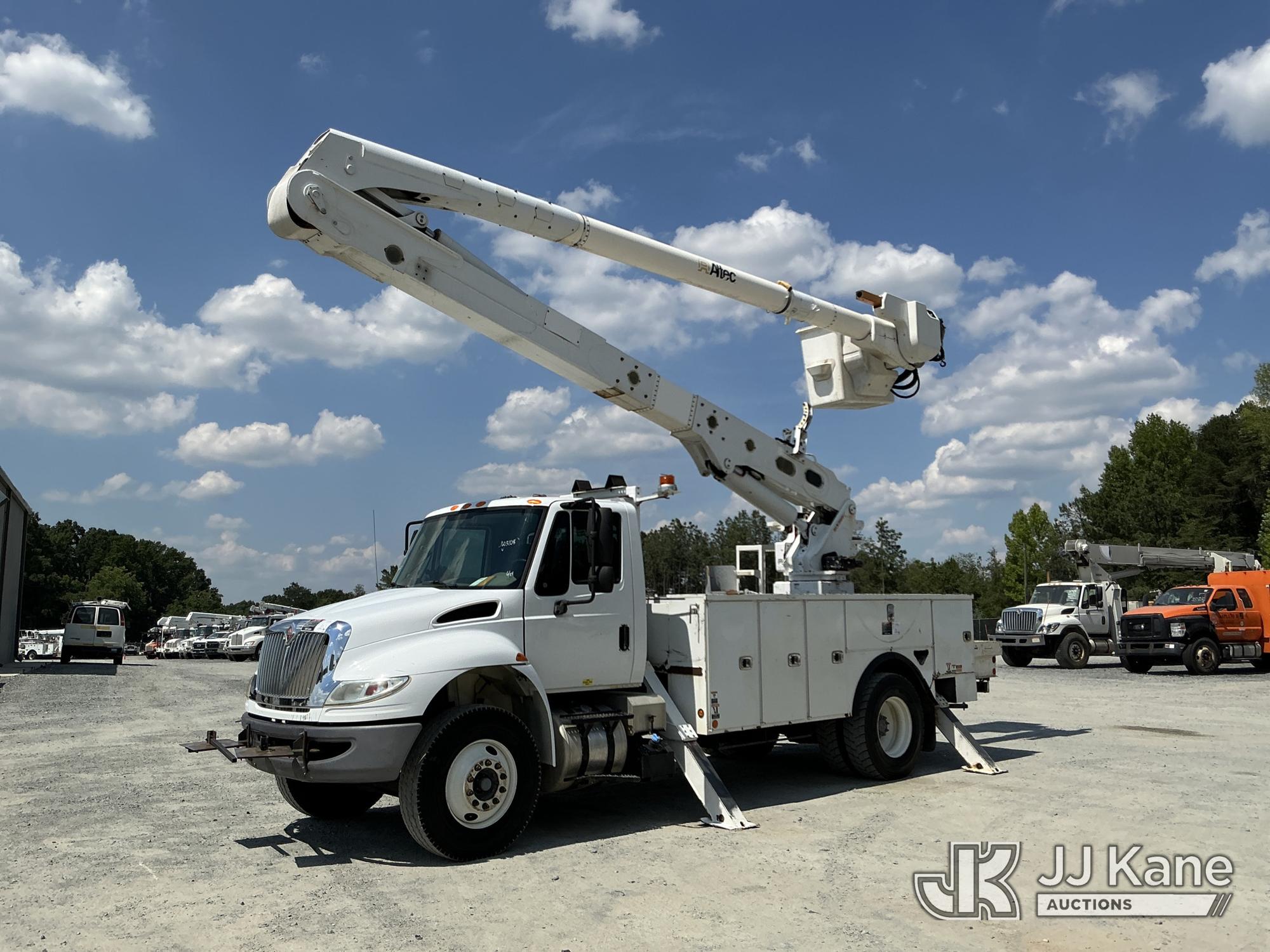 Photo of a 2016 International DuraStar 4300