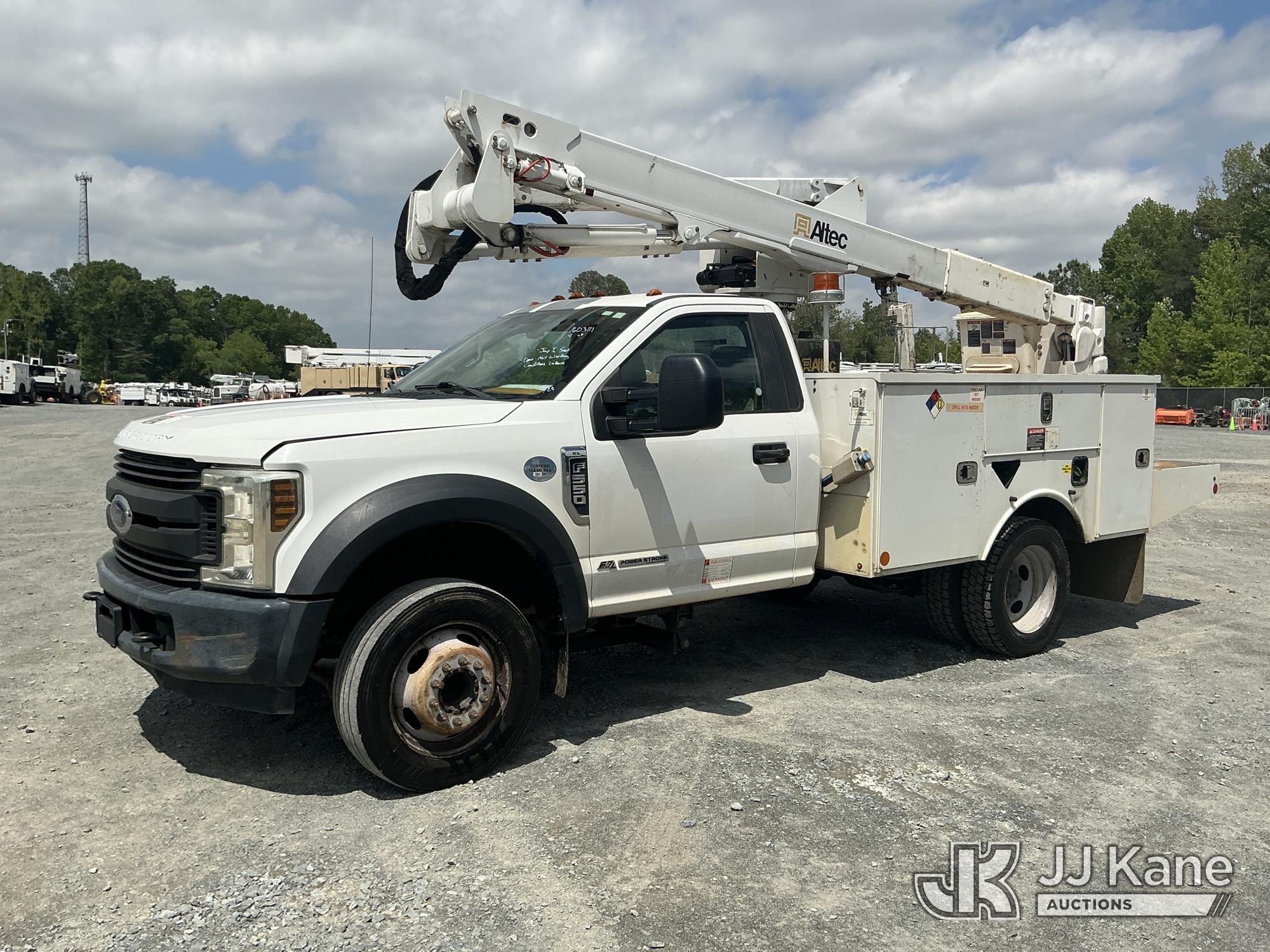 Photo of a 2018 Ford F550