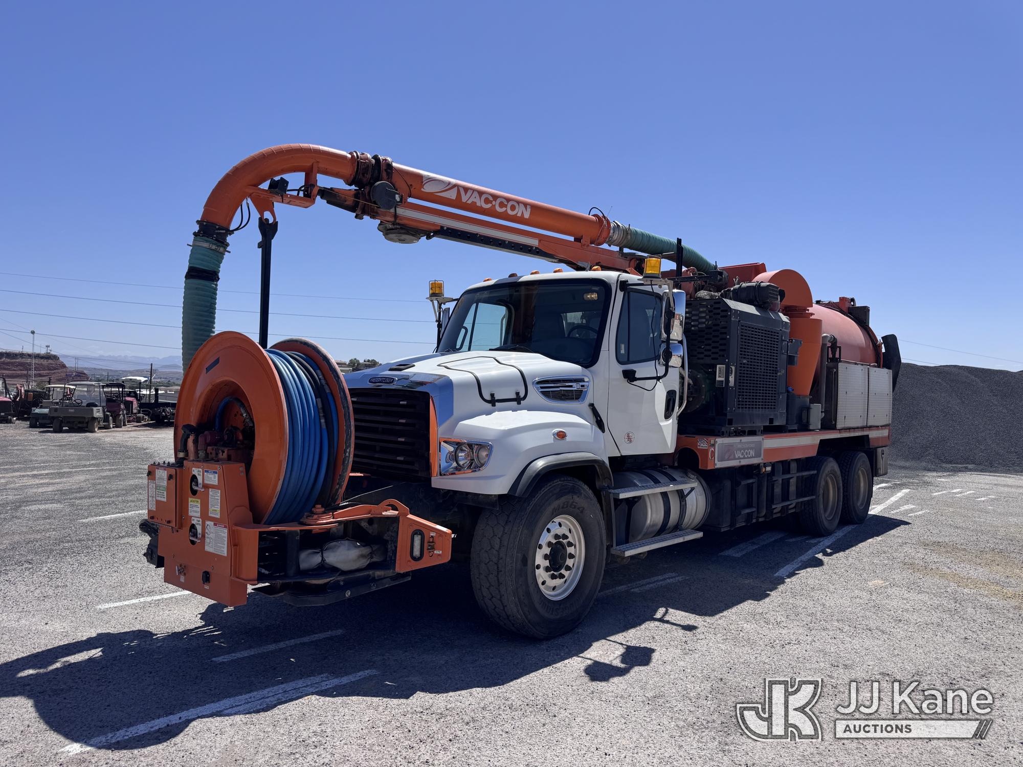 Photo of a 2019 Freightliner 114SD