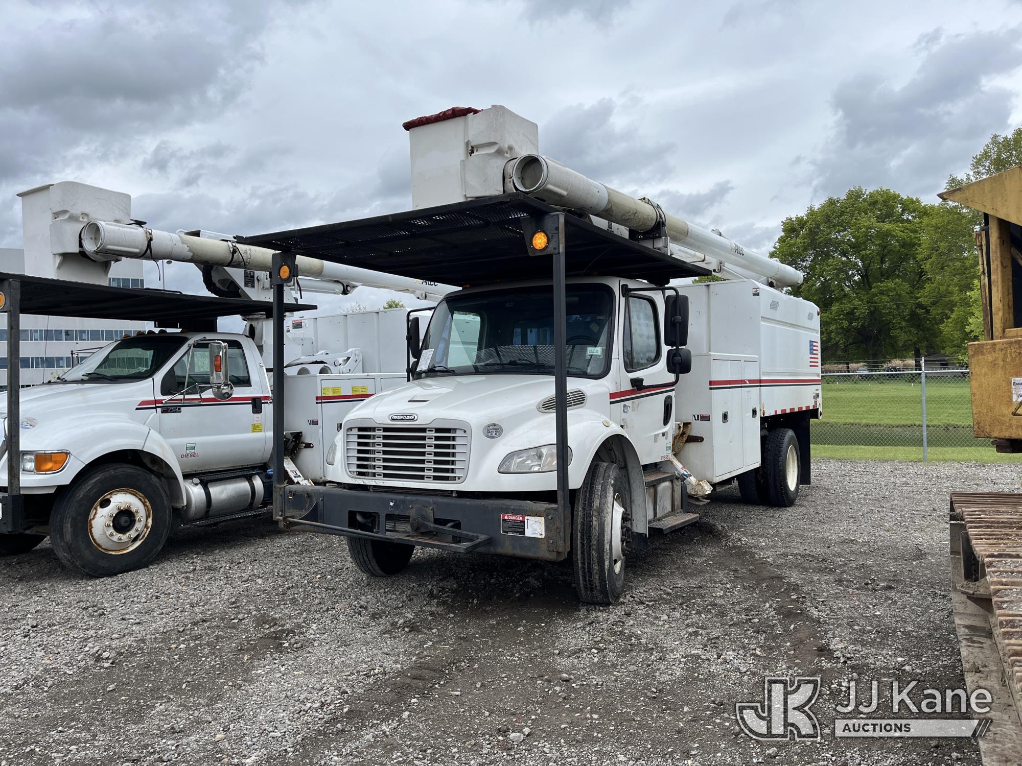 Photo of a 2015 Freightliner M2 106