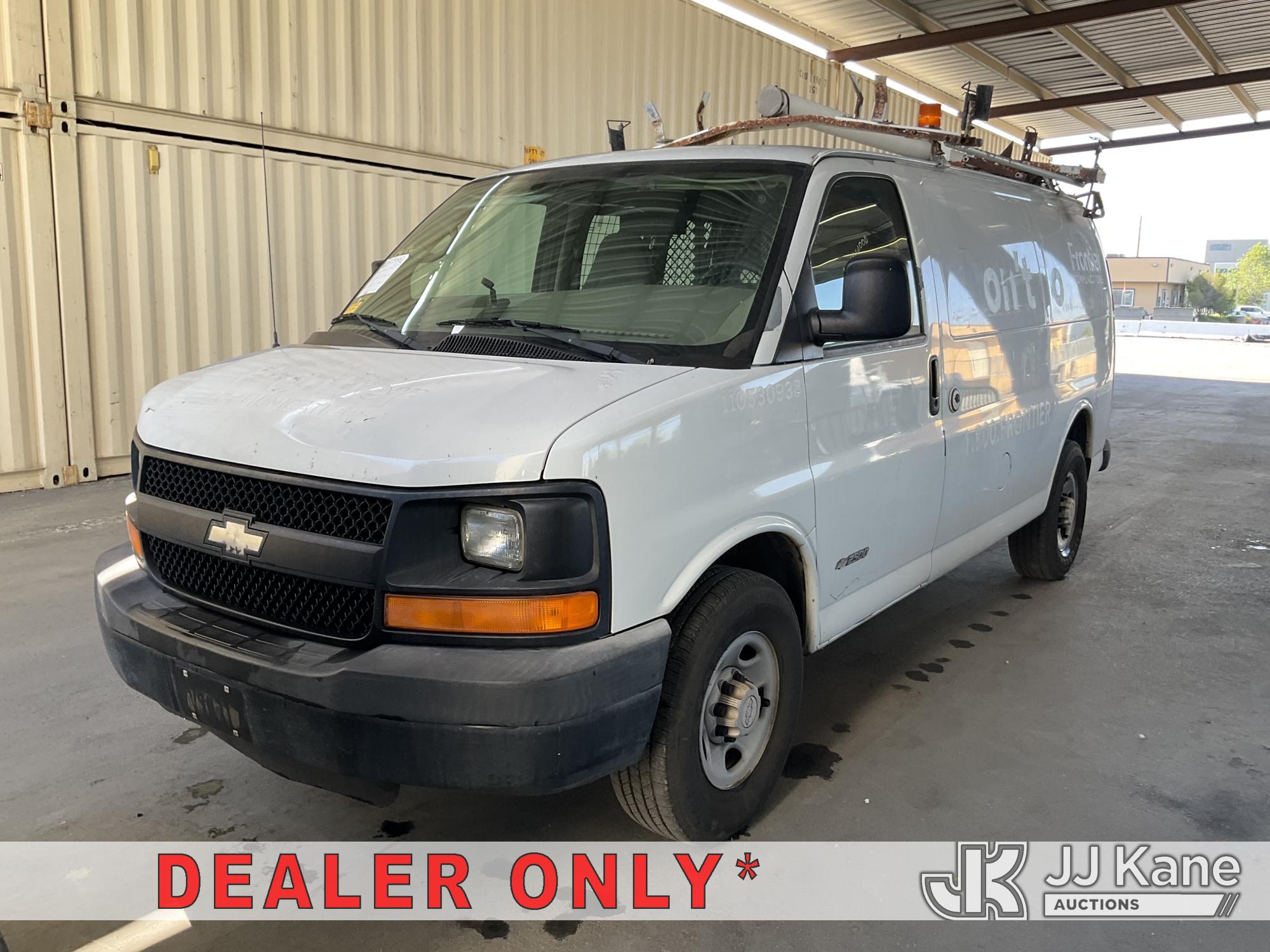 Photo of a 2005 Chevrolet Express 2500