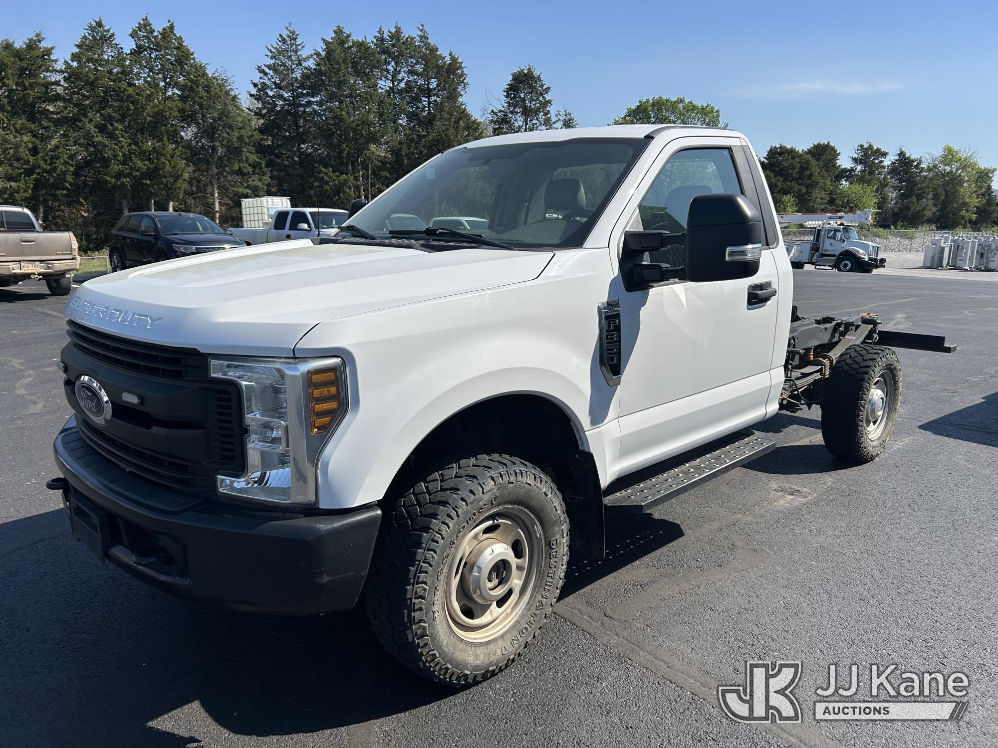 Photo of a 2019 Ford F350 4x4