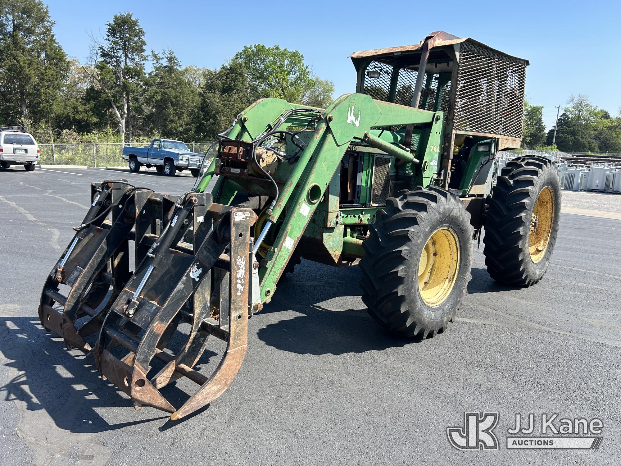 Photo of a 1999 John Deere 7210